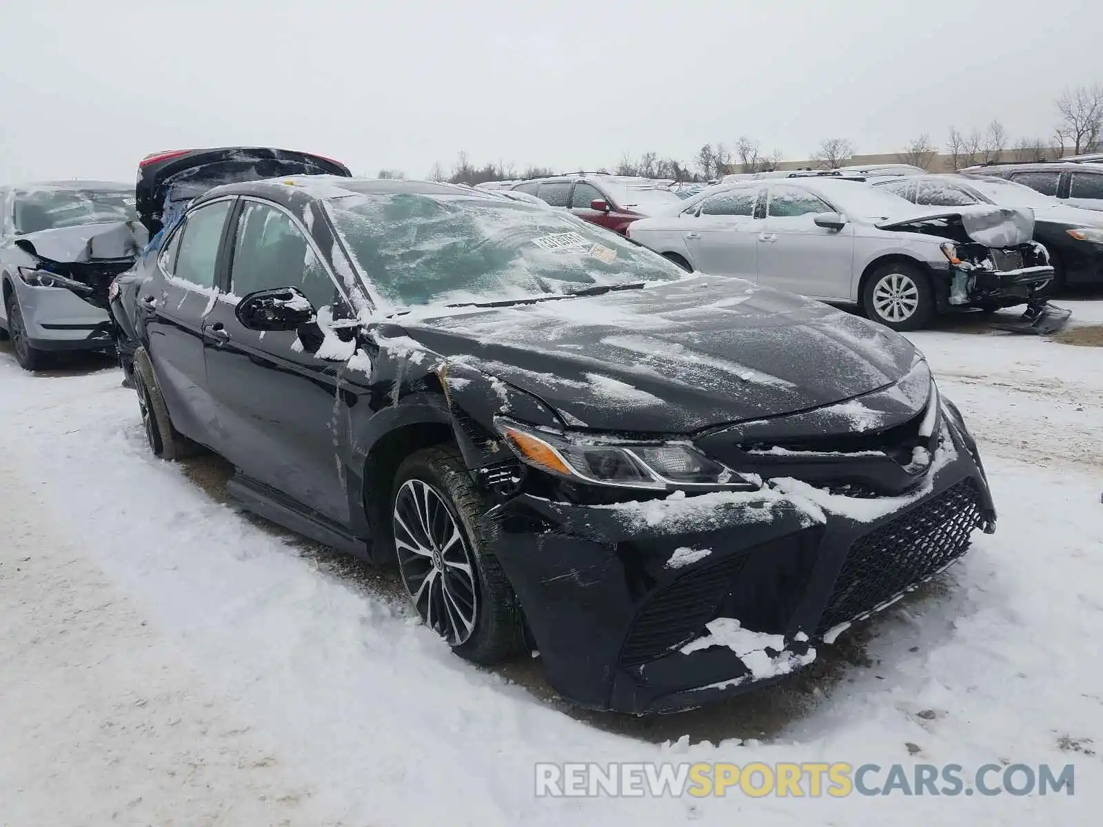 1 Photograph of a damaged car 4T1G11AK1LU913070 TOYOTA CAMRY 2020