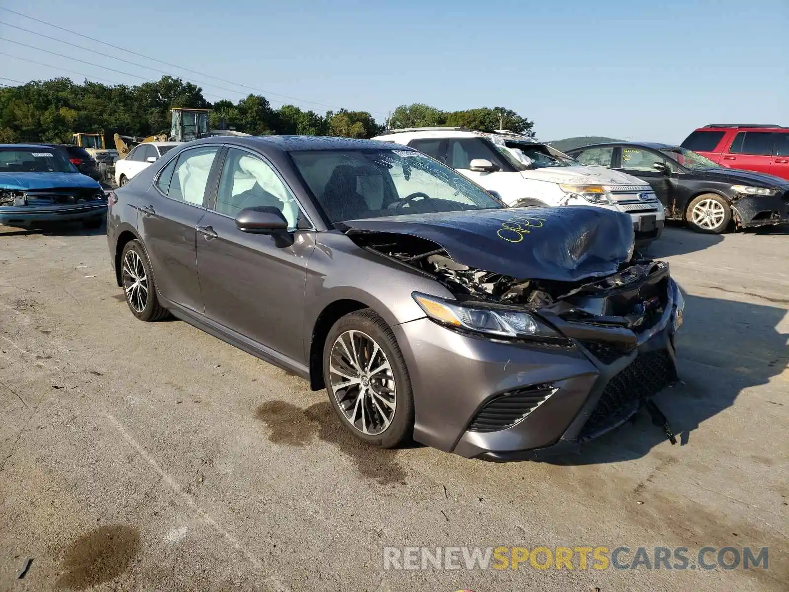 1 Photograph of a damaged car 4T1G11AK1LU915773 TOYOTA CAMRY 2020