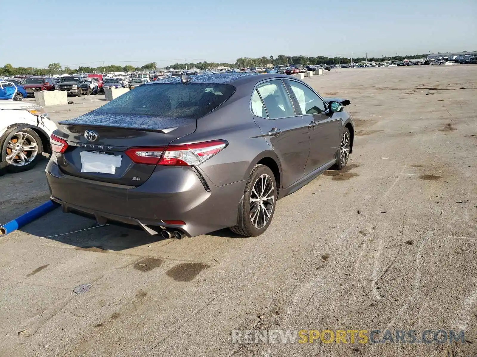 4 Photograph of a damaged car 4T1G11AK1LU915773 TOYOTA CAMRY 2020