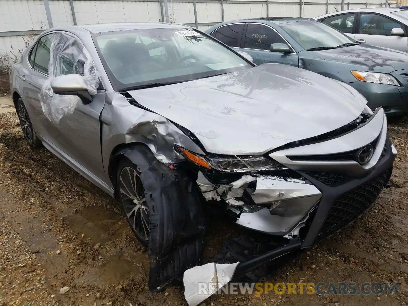 1 Photograph of a damaged car 4T1G11AK1LU918382 TOYOTA CAMRY 2020