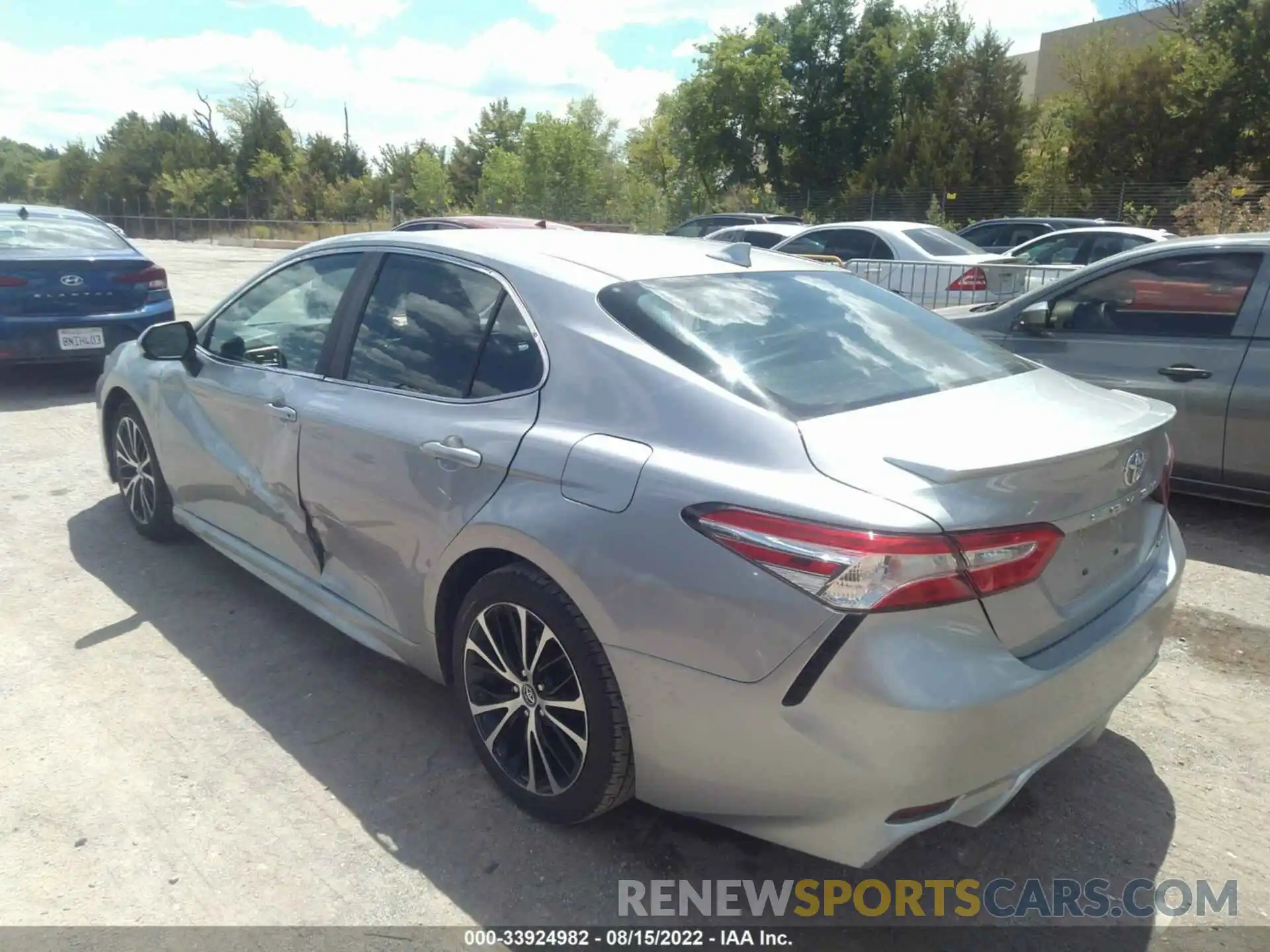 3 Photograph of a damaged car 4T1G11AK1LU922397 TOYOTA CAMRY 2020