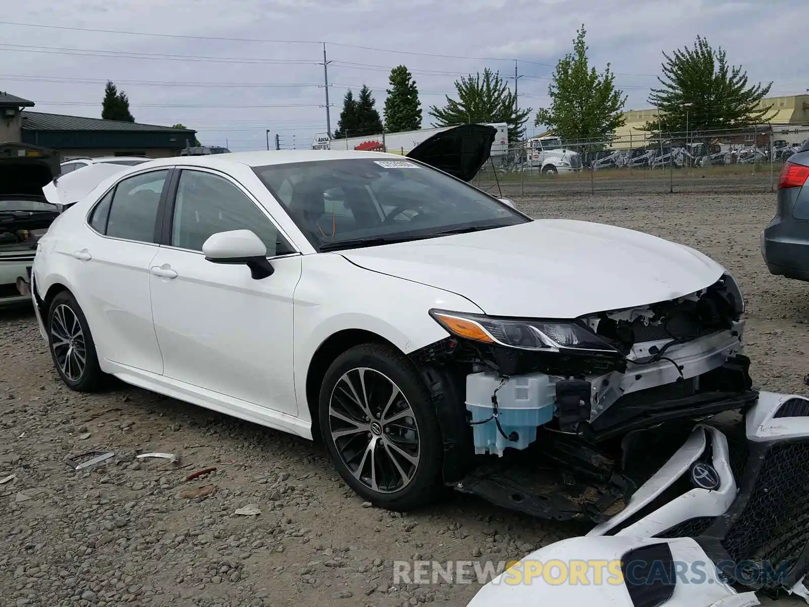 1 Photograph of a damaged car 4T1G11AK1LU926871 TOYOTA CAMRY 2020