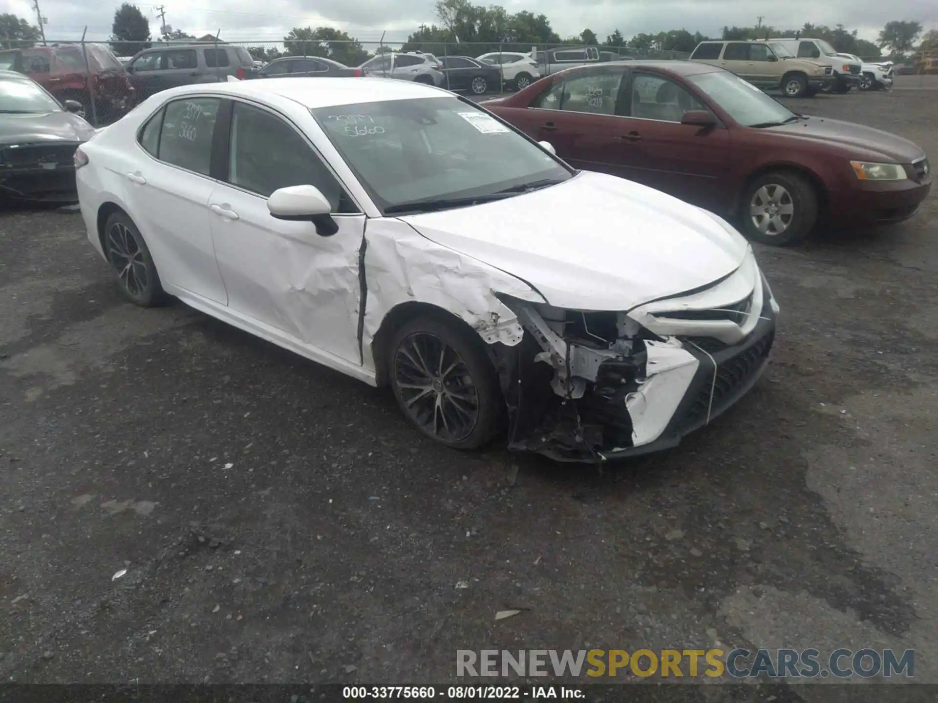 1 Photograph of a damaged car 4T1G11AK1LU928765 TOYOTA CAMRY 2020