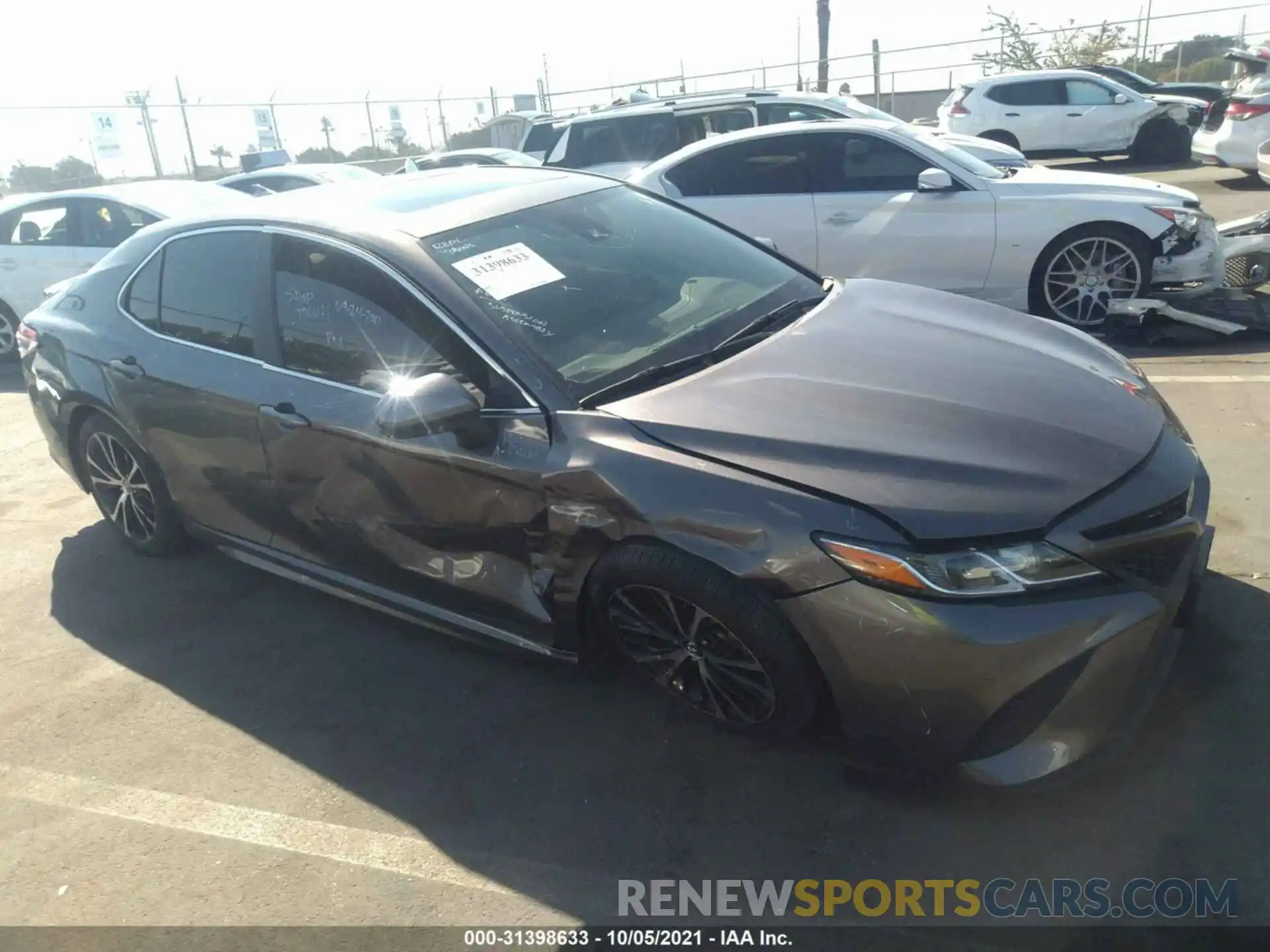 1 Photograph of a damaged car 4T1G11AK1LU935618 TOYOTA CAMRY 2020