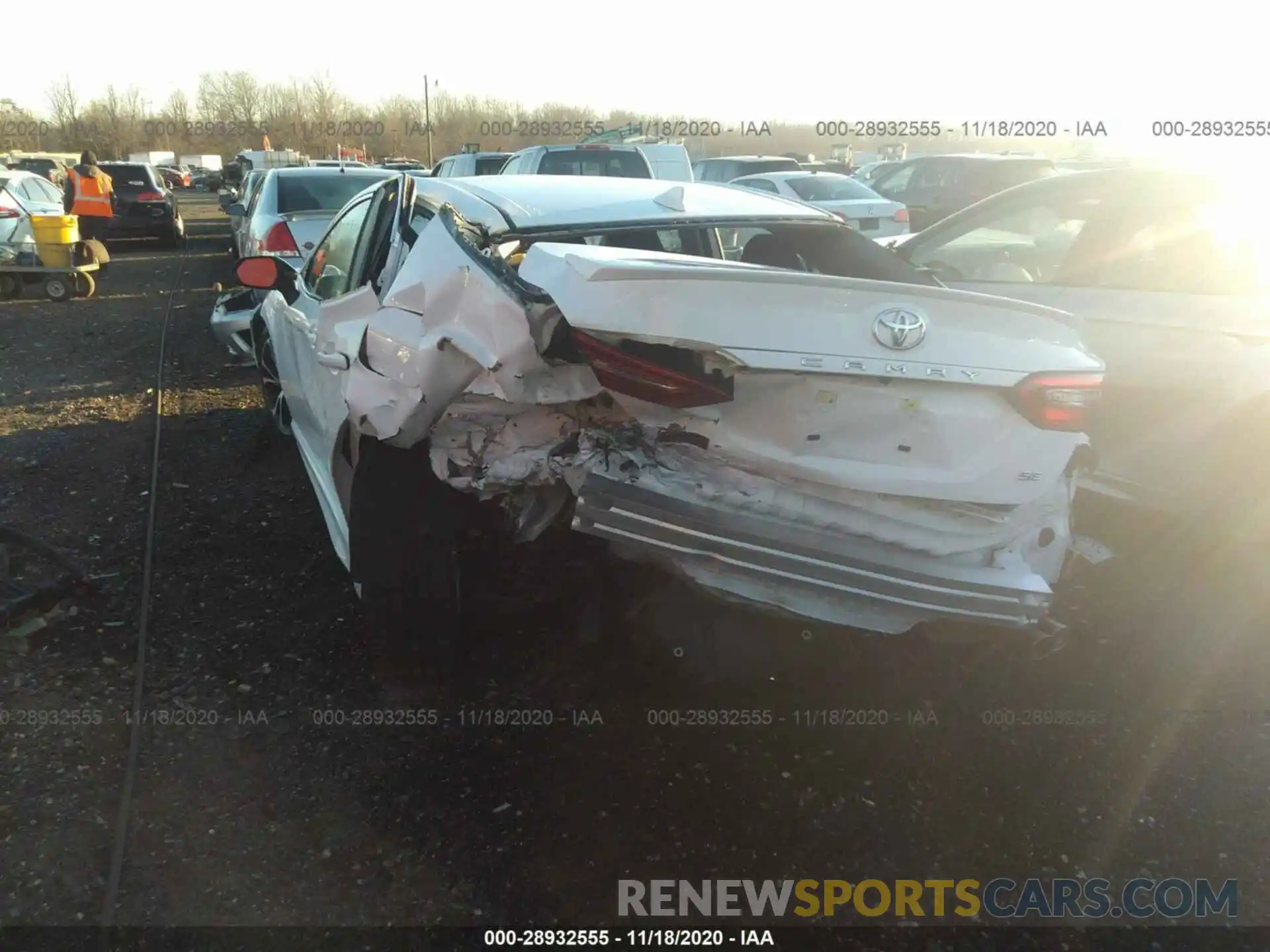 6 Photograph of a damaged car 4T1G11AK1LU938289 TOYOTA CAMRY 2020