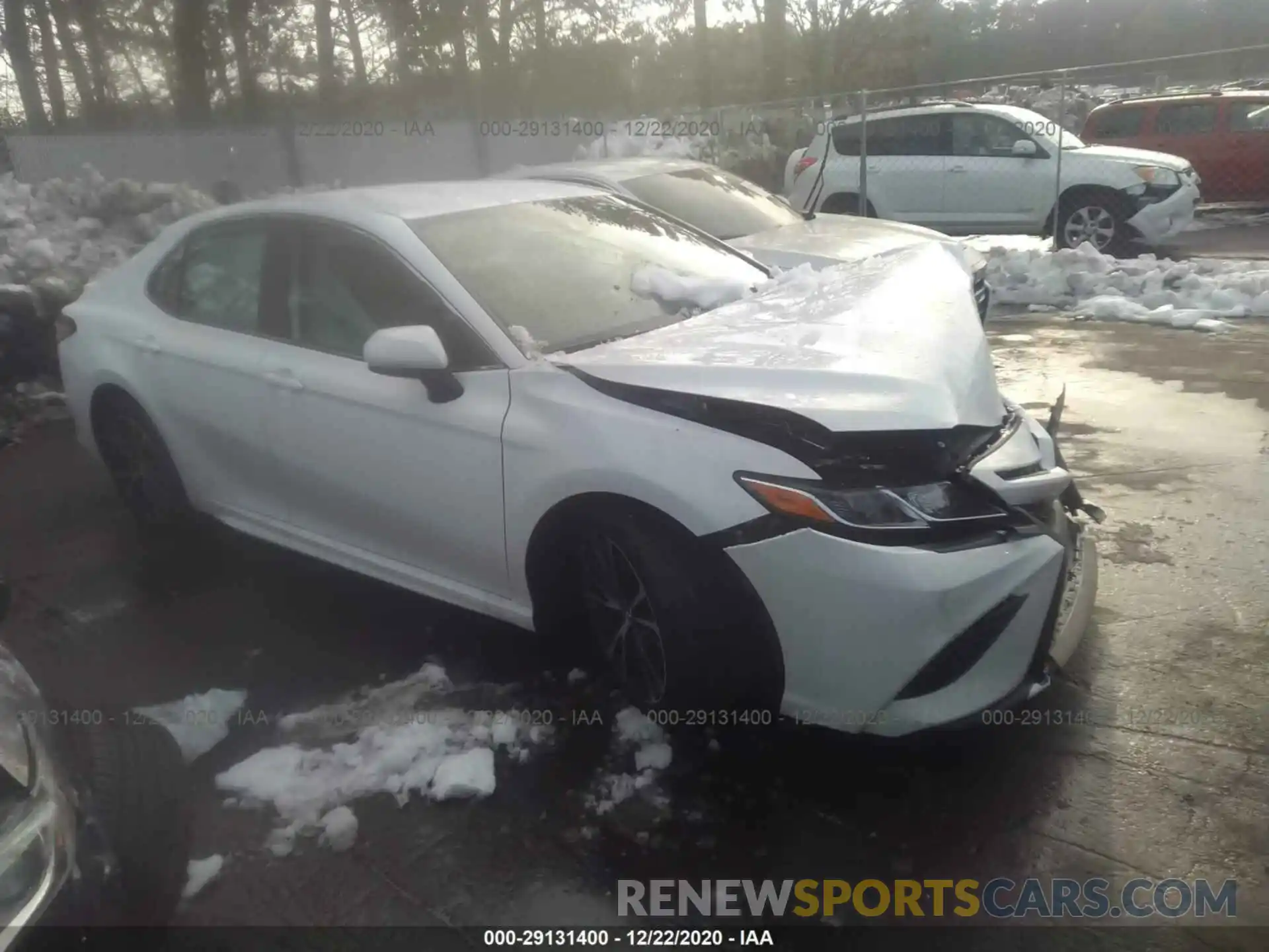 1 Photograph of a damaged car 4T1G11AK1LU939426 TOYOTA CAMRY 2020