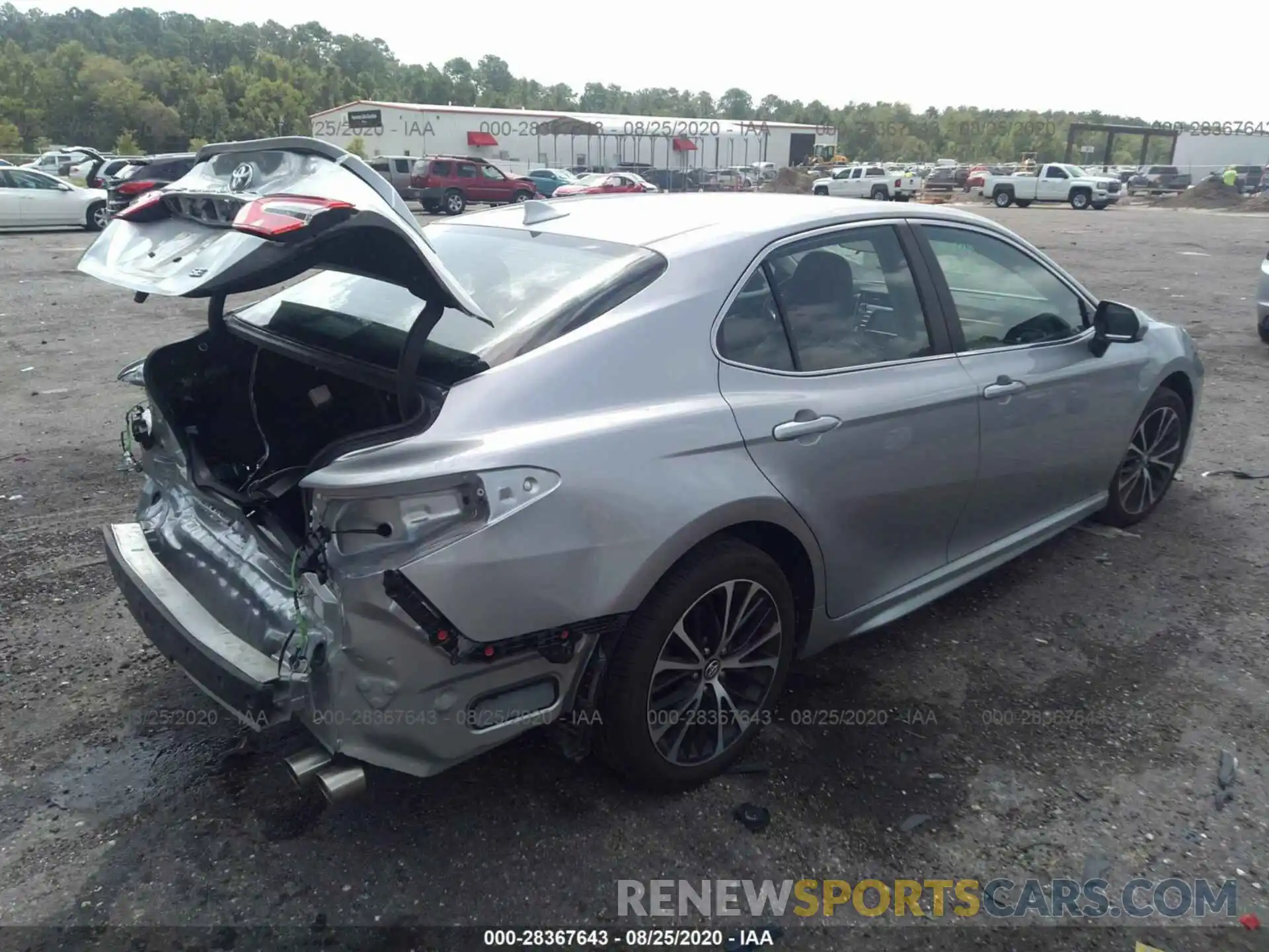 4 Photograph of a damaged car 4T1G11AK1LU939765 TOYOTA CAMRY 2020