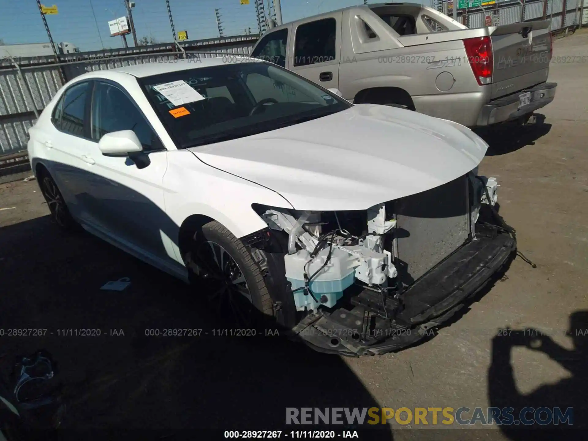 1 Photograph of a damaged car 4T1G11AK1LU940382 TOYOTA CAMRY 2020