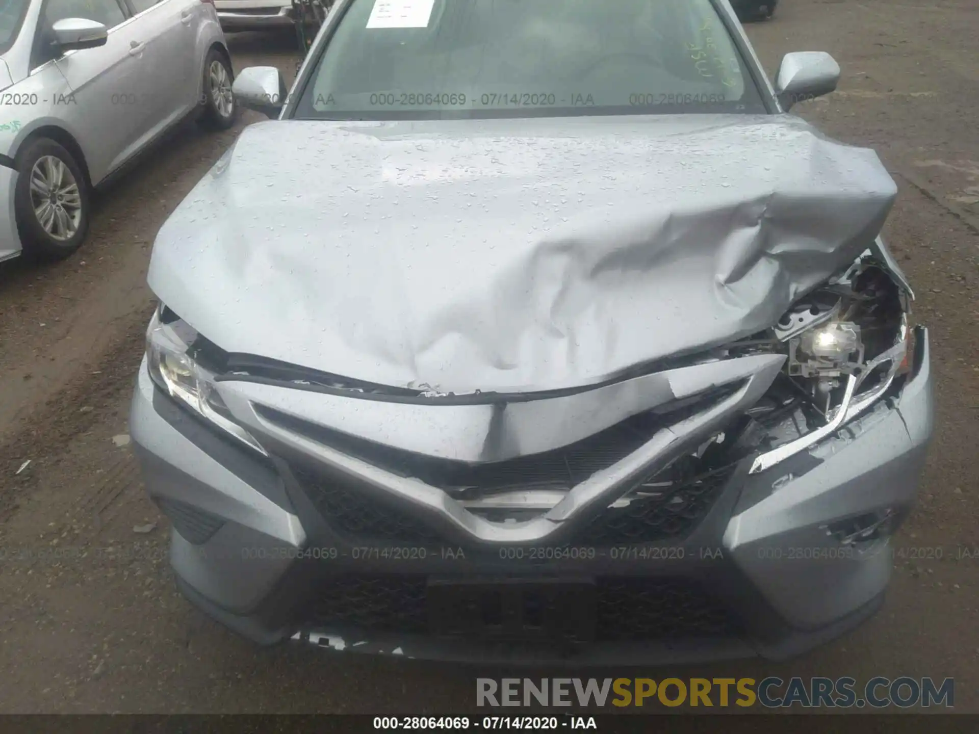 6 Photograph of a damaged car 4T1G11AK1LU943332 TOYOTA CAMRY 2020