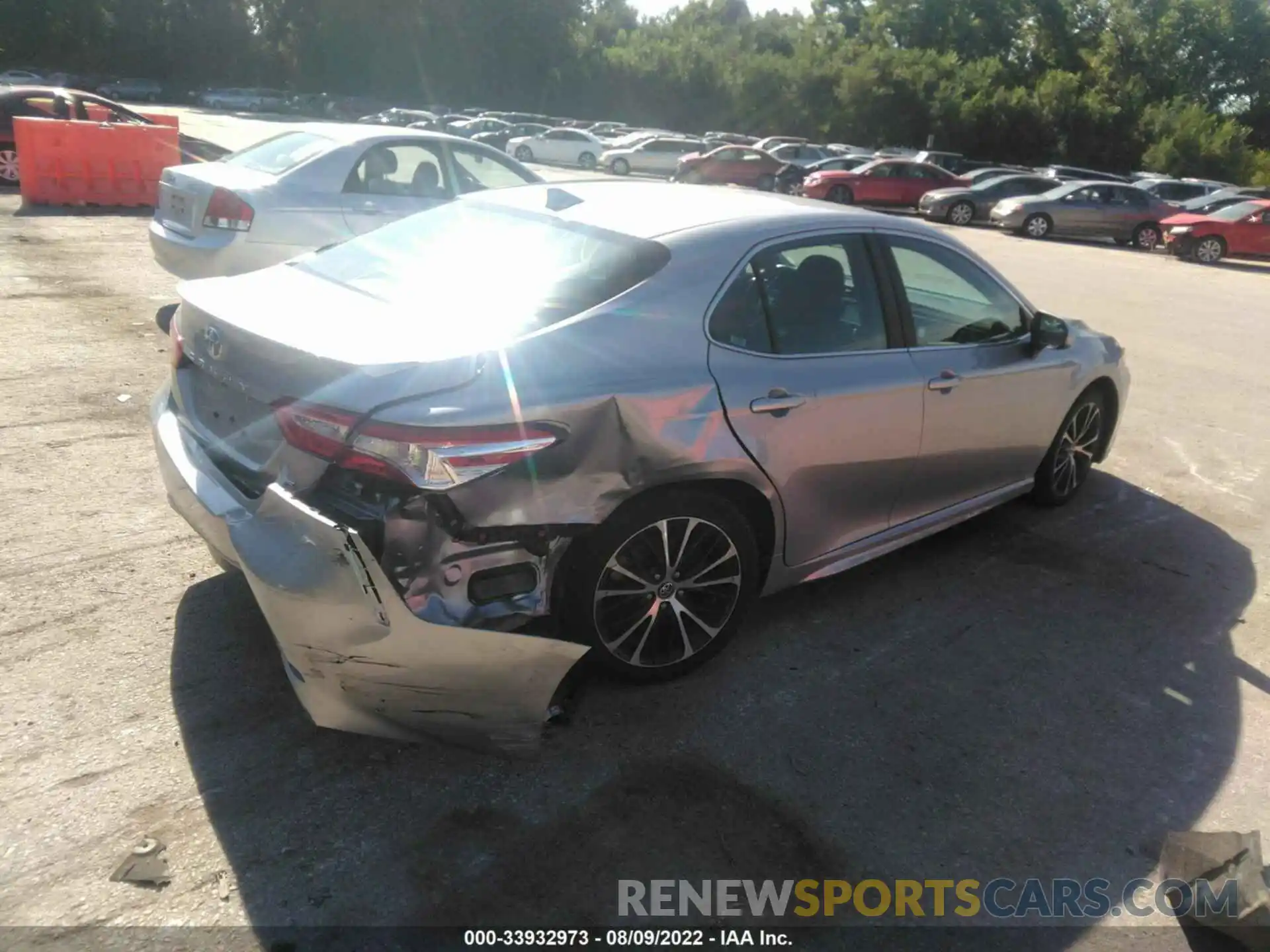 4 Photograph of a damaged car 4T1G11AK1LU944836 TOYOTA CAMRY 2020