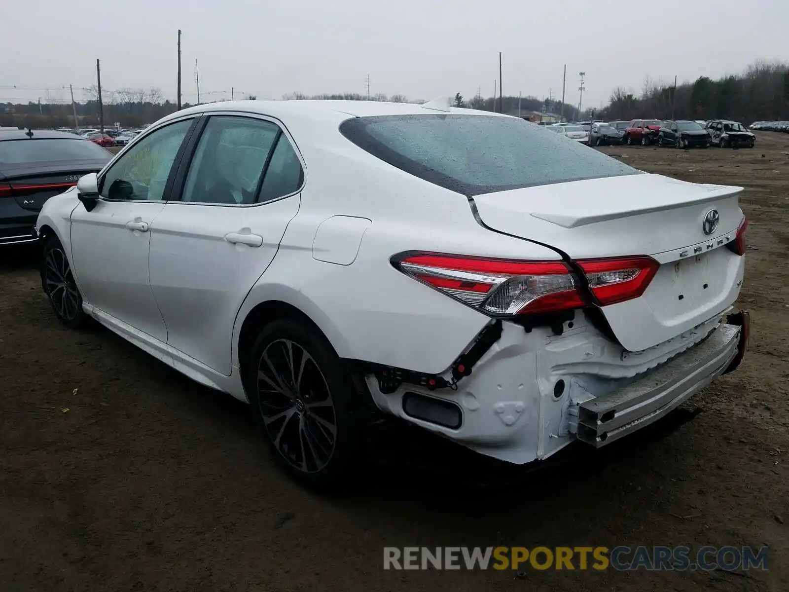 3 Photograph of a damaged car 4T1G11AK1LU944870 TOYOTA CAMRY 2020