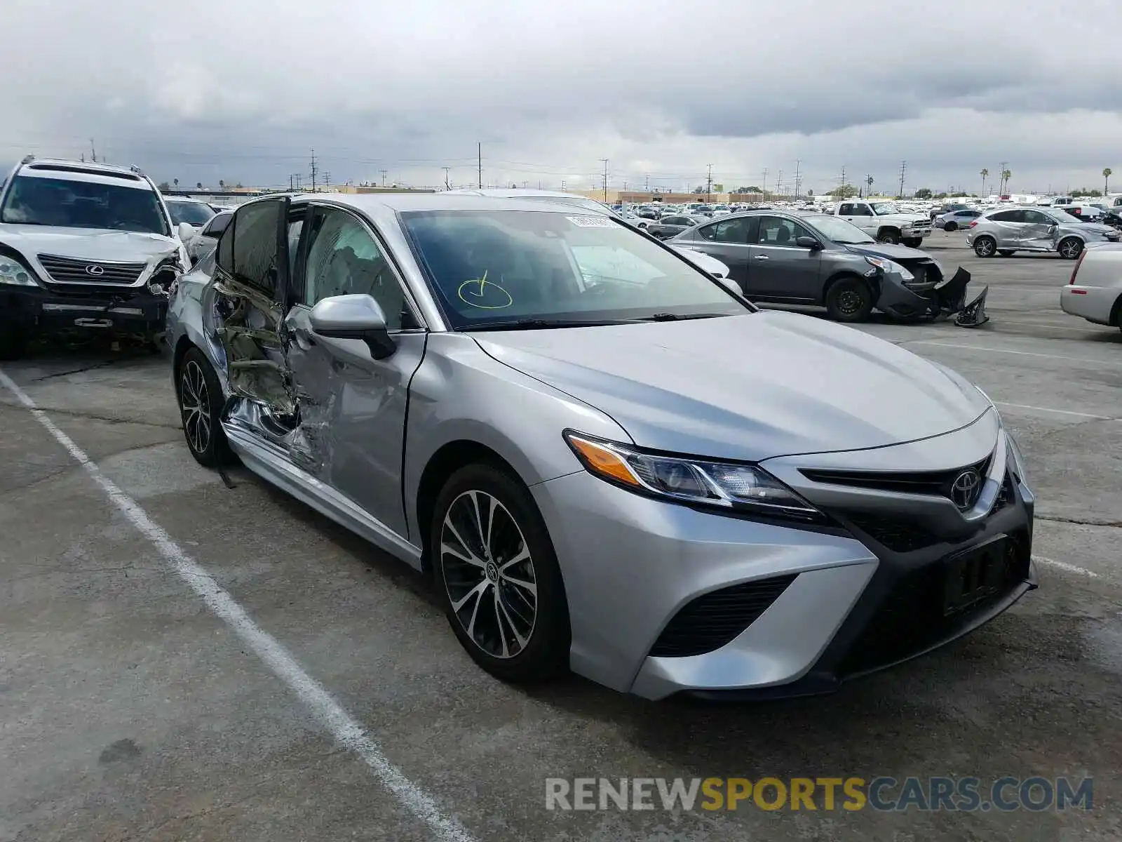 1 Photograph of a damaged car 4T1G11AK1LU945839 TOYOTA CAMRY 2020