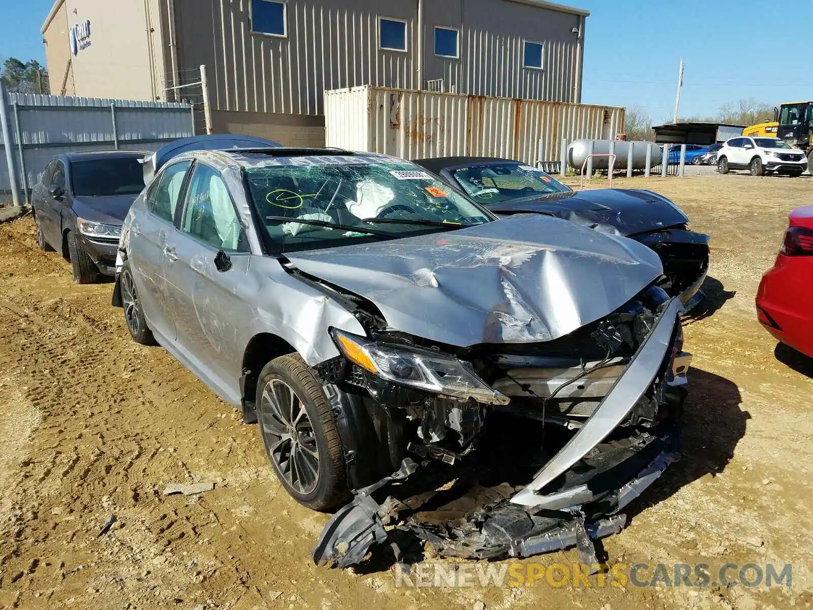 1 Photograph of a damaged car 4T1G11AK1LU952564 TOYOTA CAMRY 2020