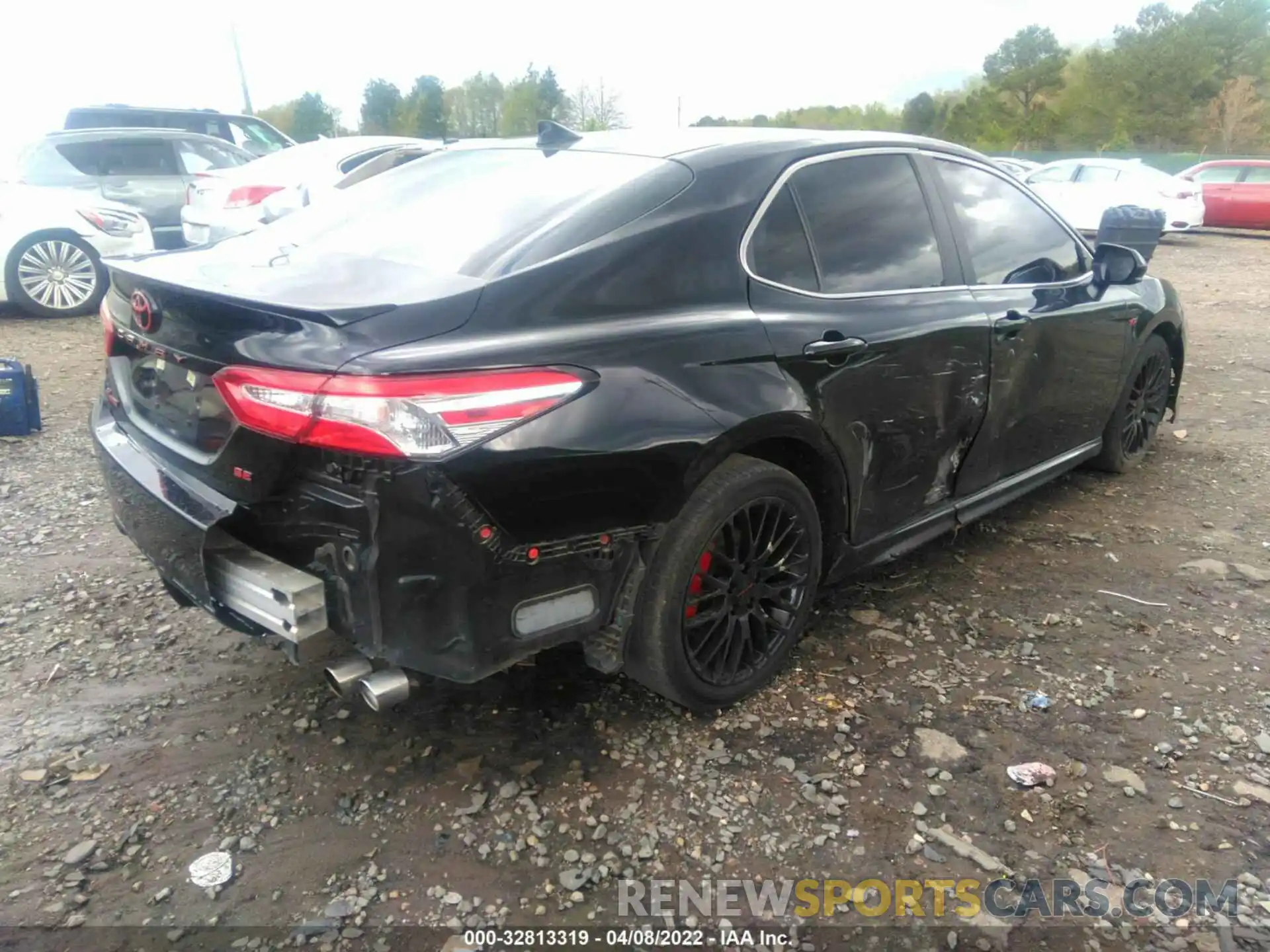 4 Photograph of a damaged car 4T1G11AK1LU957795 TOYOTA CAMRY 2020