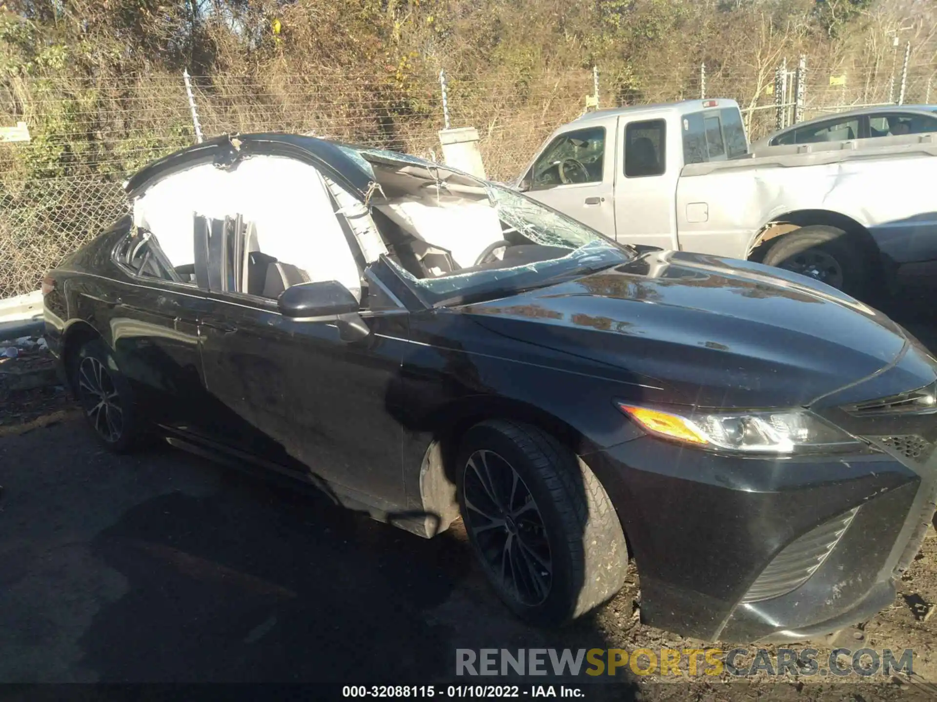 6 Photograph of a damaged car 4T1G11AK1LU959899 TOYOTA CAMRY 2020