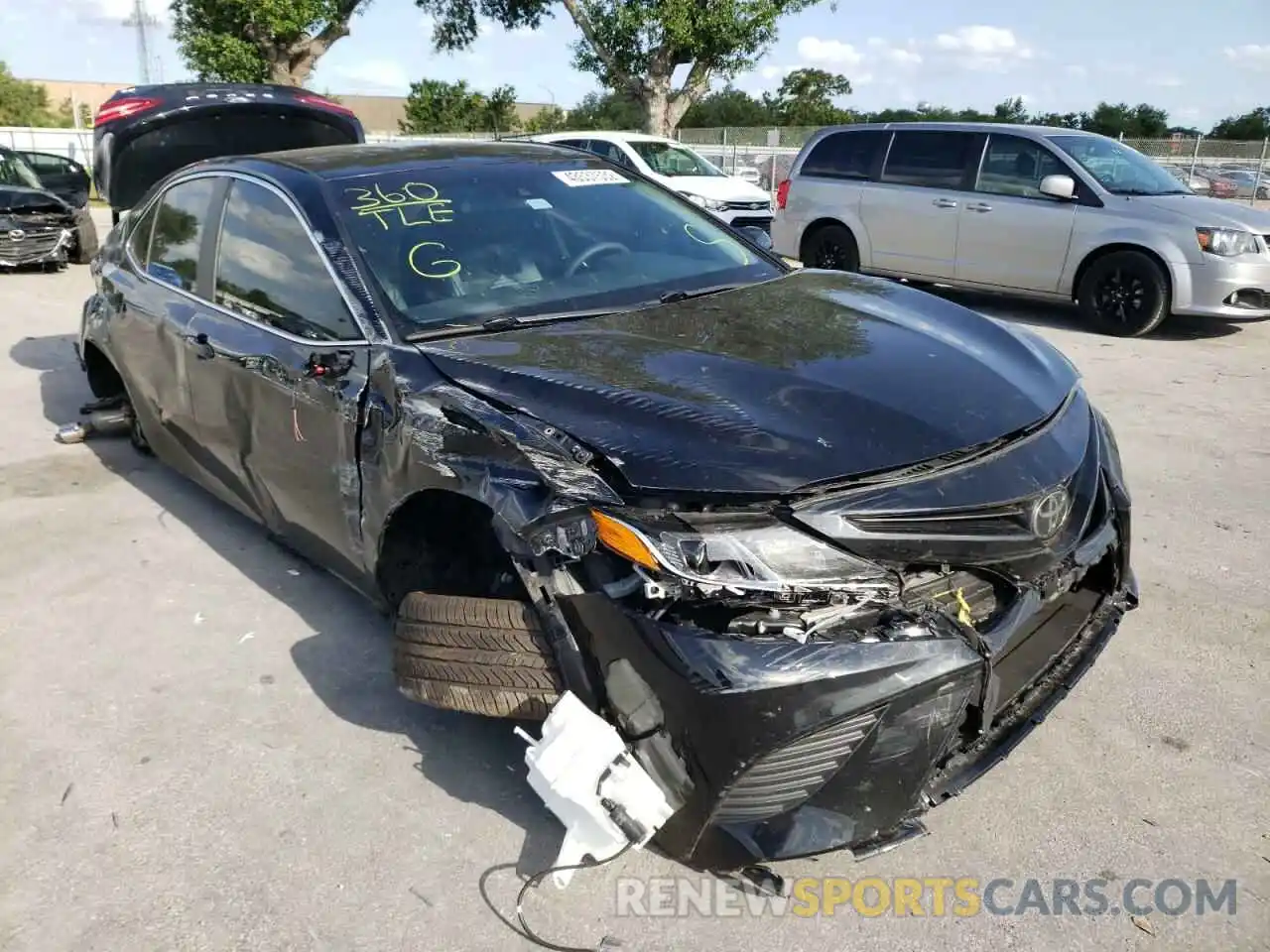 1 Photograph of a damaged car 4T1G11AK1LU963662 TOYOTA CAMRY 2020