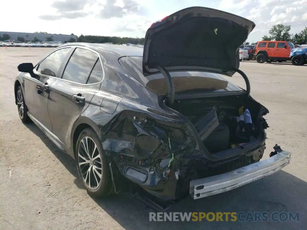 3 Photograph of a damaged car 4T1G11AK1LU963662 TOYOTA CAMRY 2020