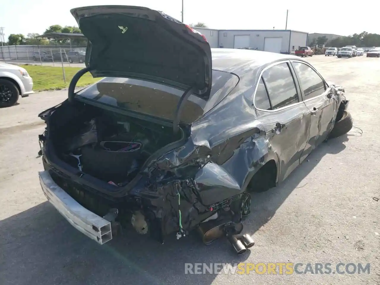 4 Photograph of a damaged car 4T1G11AK1LU963662 TOYOTA CAMRY 2020