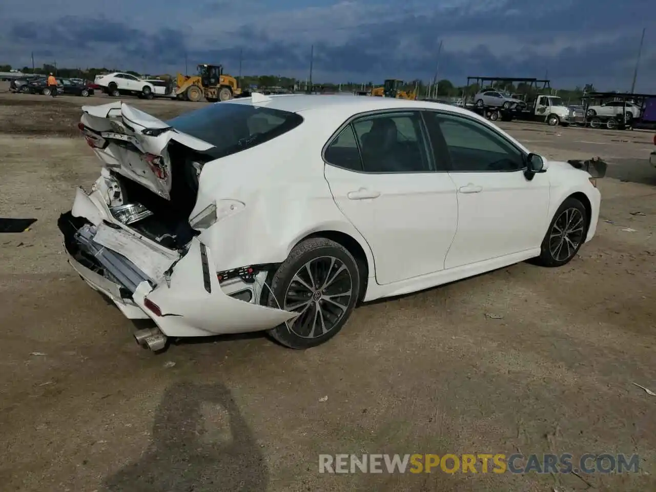 3 Фотография поврежденного автомобиля 4T1G11AK1LU970367 TOYOTA CAMRY 2020
