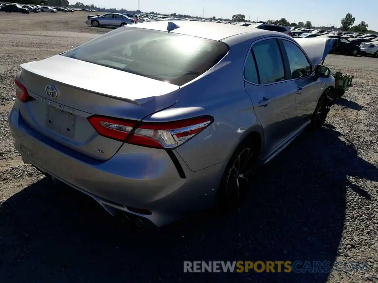 4 Photograph of a damaged car 4T1G11AK1LU970823 TOYOTA CAMRY 2020