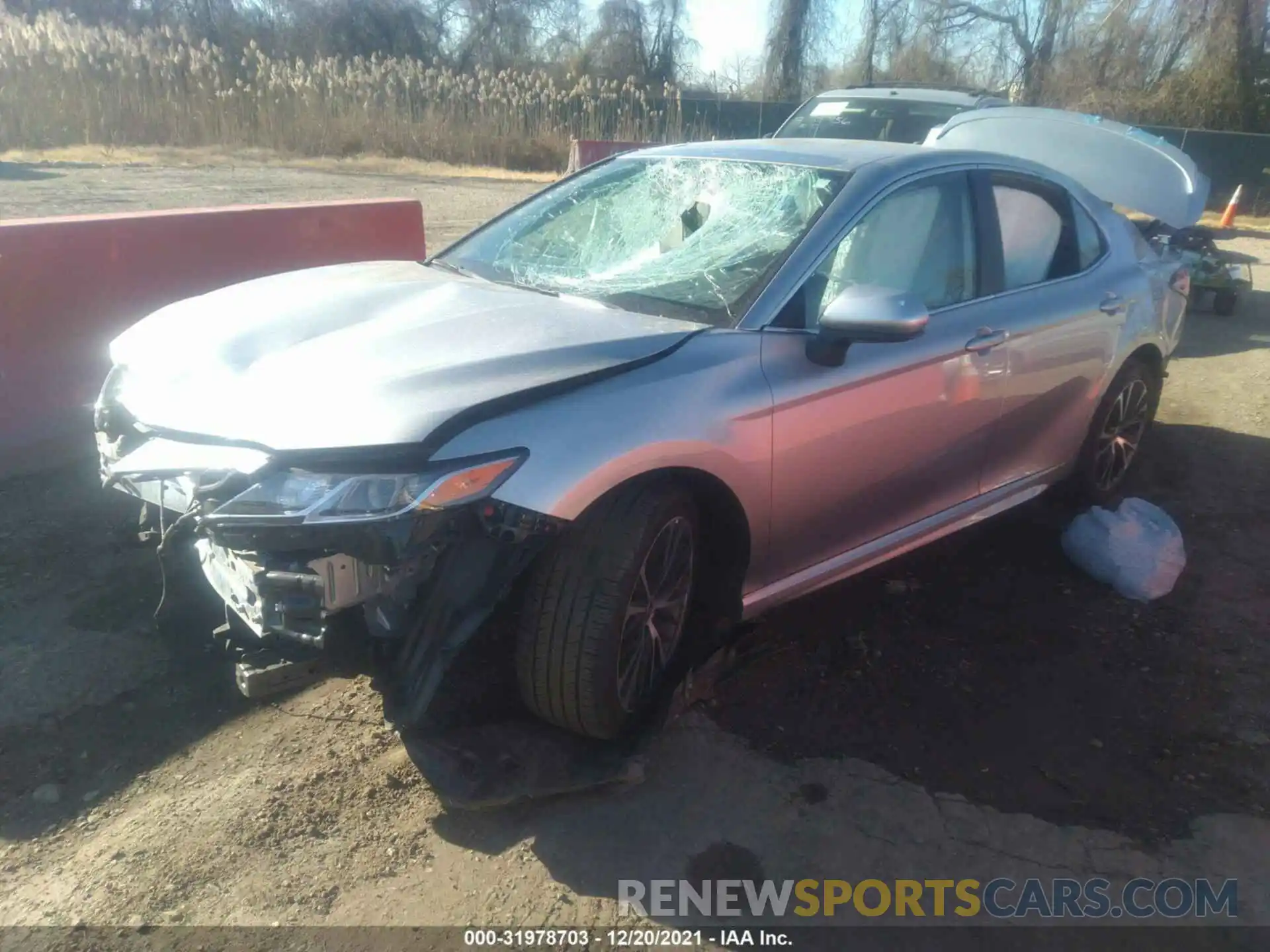 2 Photograph of a damaged car 4T1G11AK1LU970837 TOYOTA CAMRY 2020