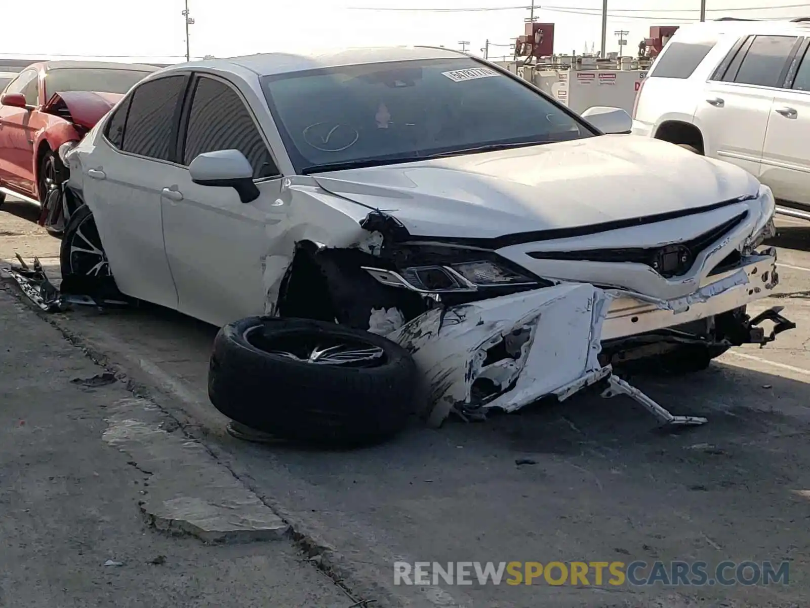 1 Photograph of a damaged car 4T1G11AK1LU975469 TOYOTA CAMRY 2020