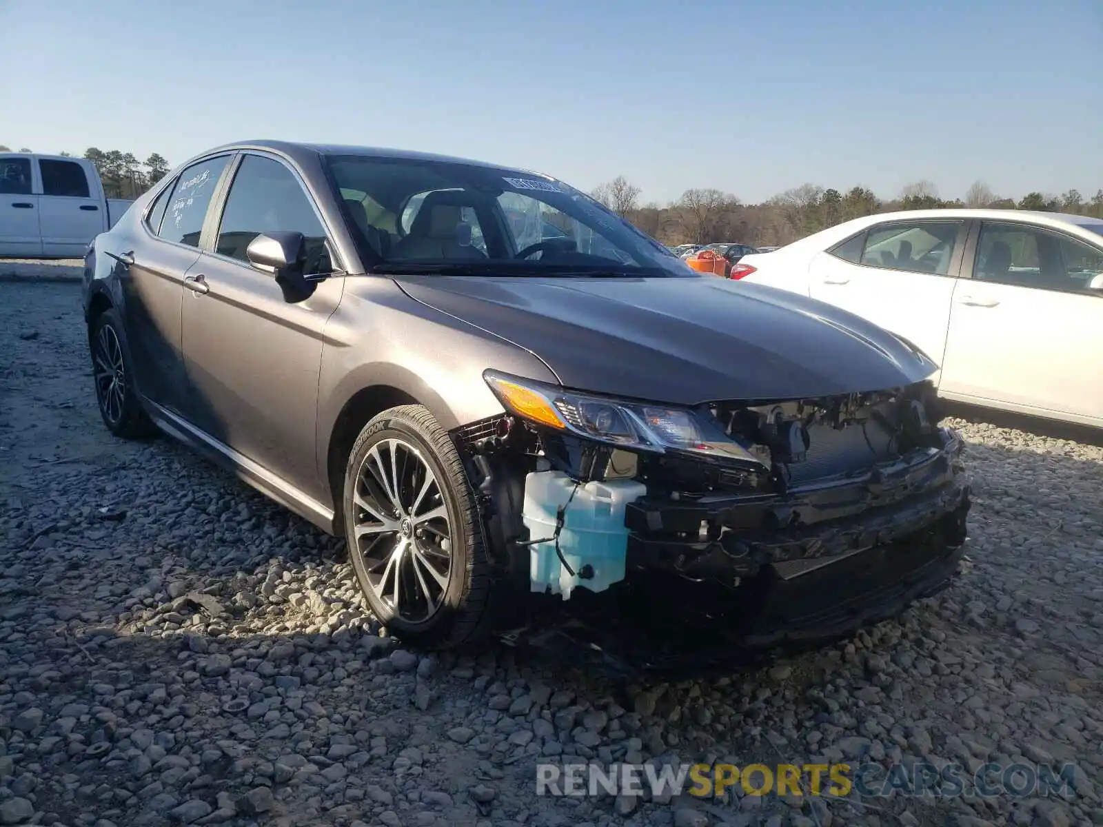 1 Photograph of a damaged car 4T1G11AK1LU978050 TOYOTA CAMRY 2020