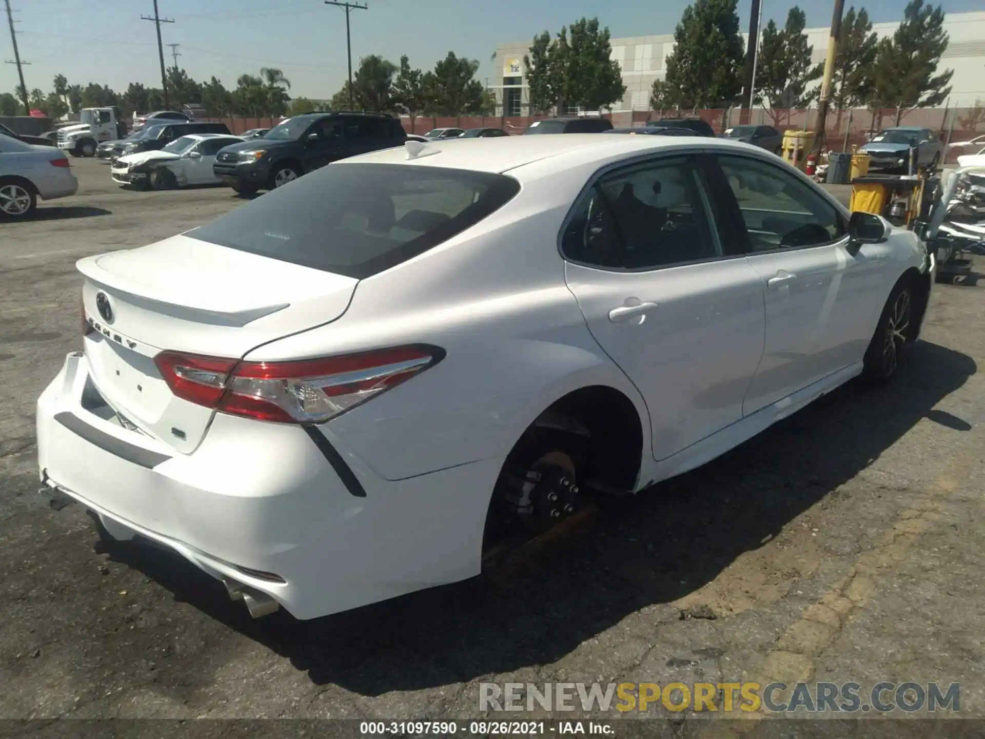 4 Photograph of a damaged car 4T1G11AK1LU978680 TOYOTA CAMRY 2020