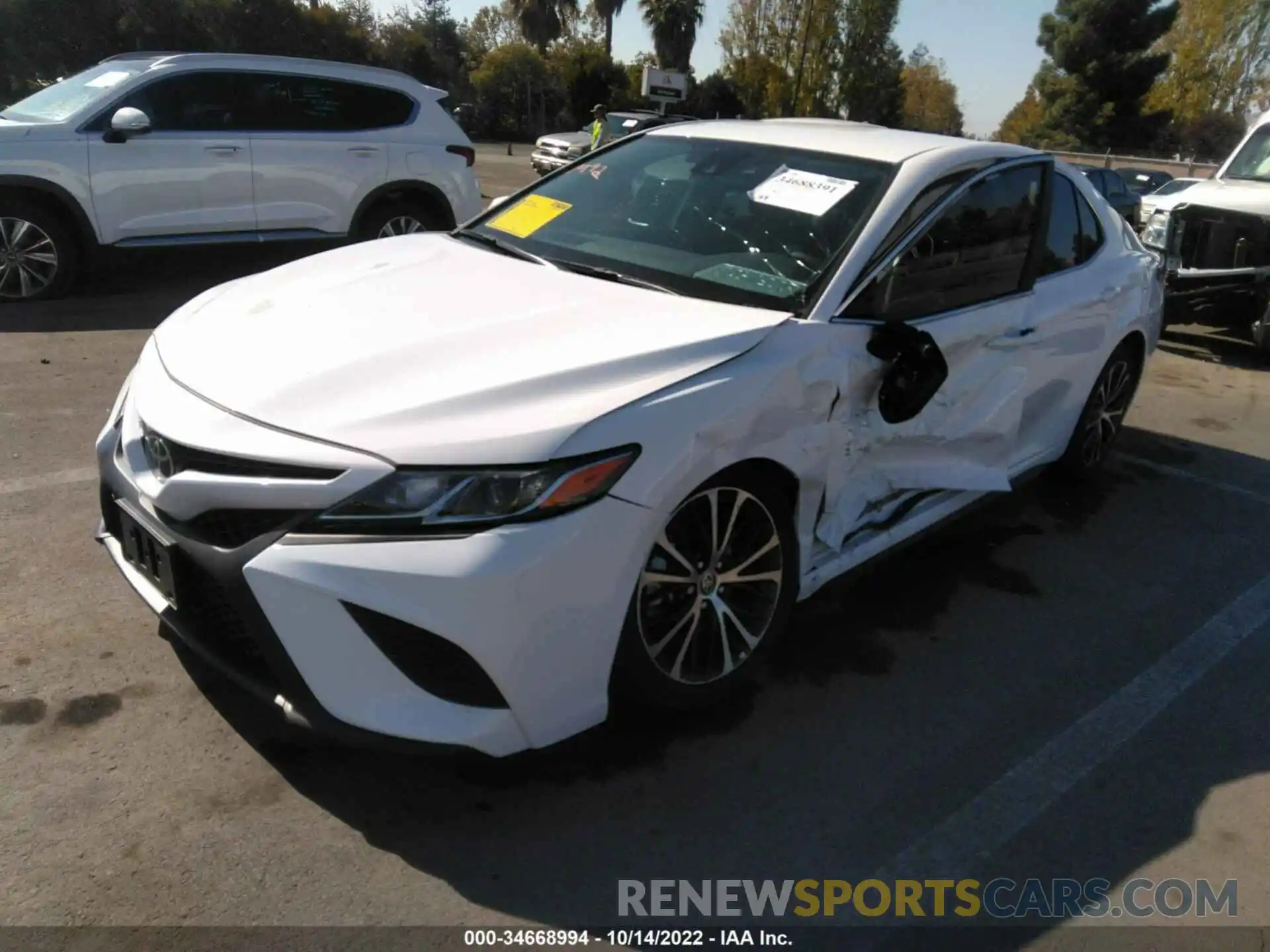 2 Photograph of a damaged car 4T1G11AK1LU987587 TOYOTA CAMRY 2020