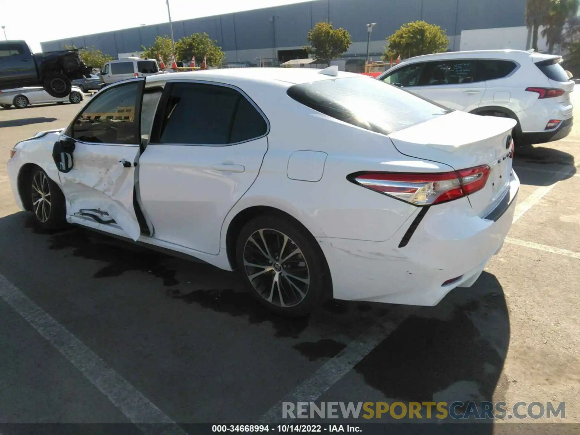 3 Photograph of a damaged car 4T1G11AK1LU987587 TOYOTA CAMRY 2020