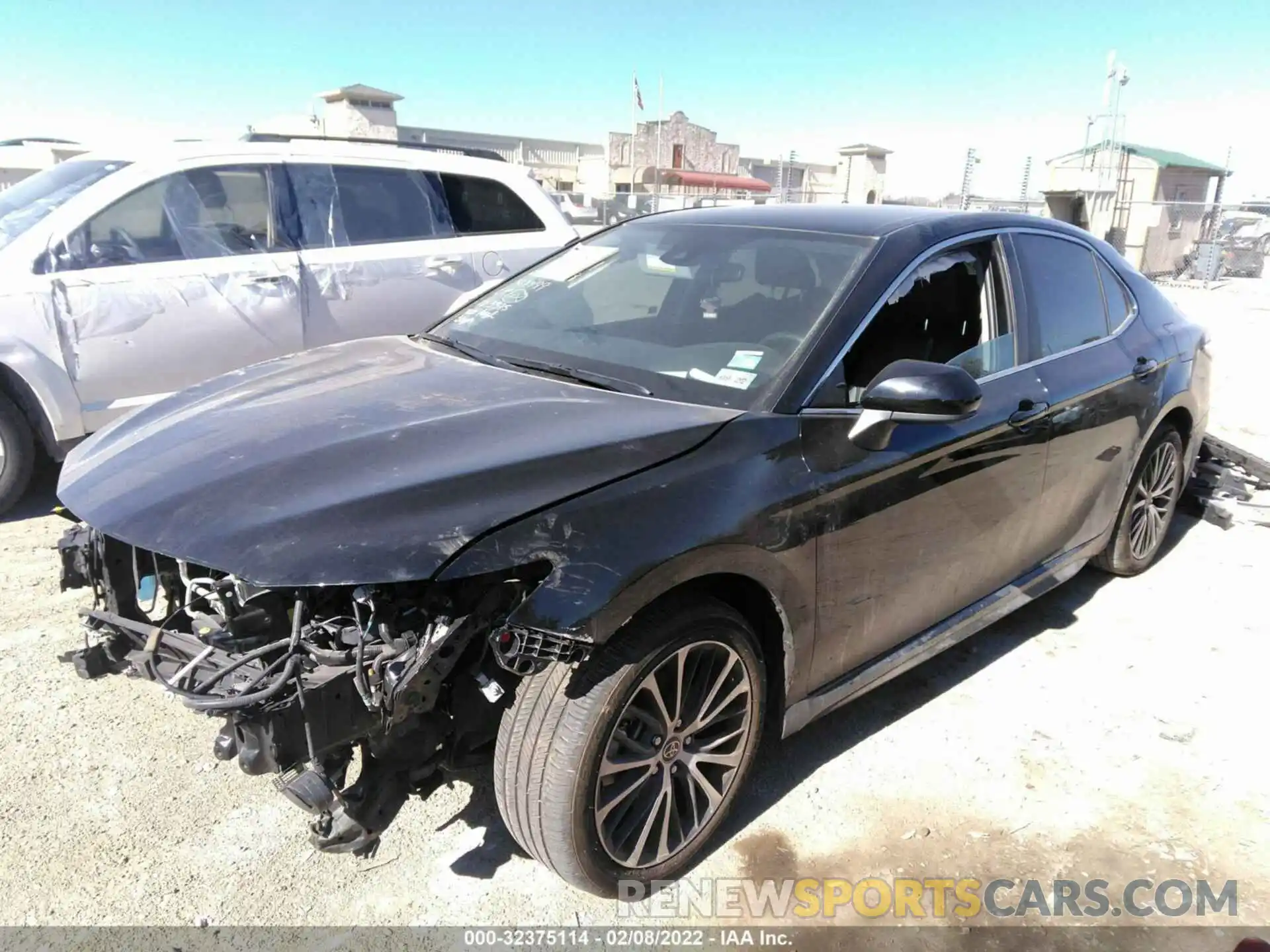 2 Photograph of a damaged car 4T1G11AK1LU989999 TOYOTA CAMRY 2020