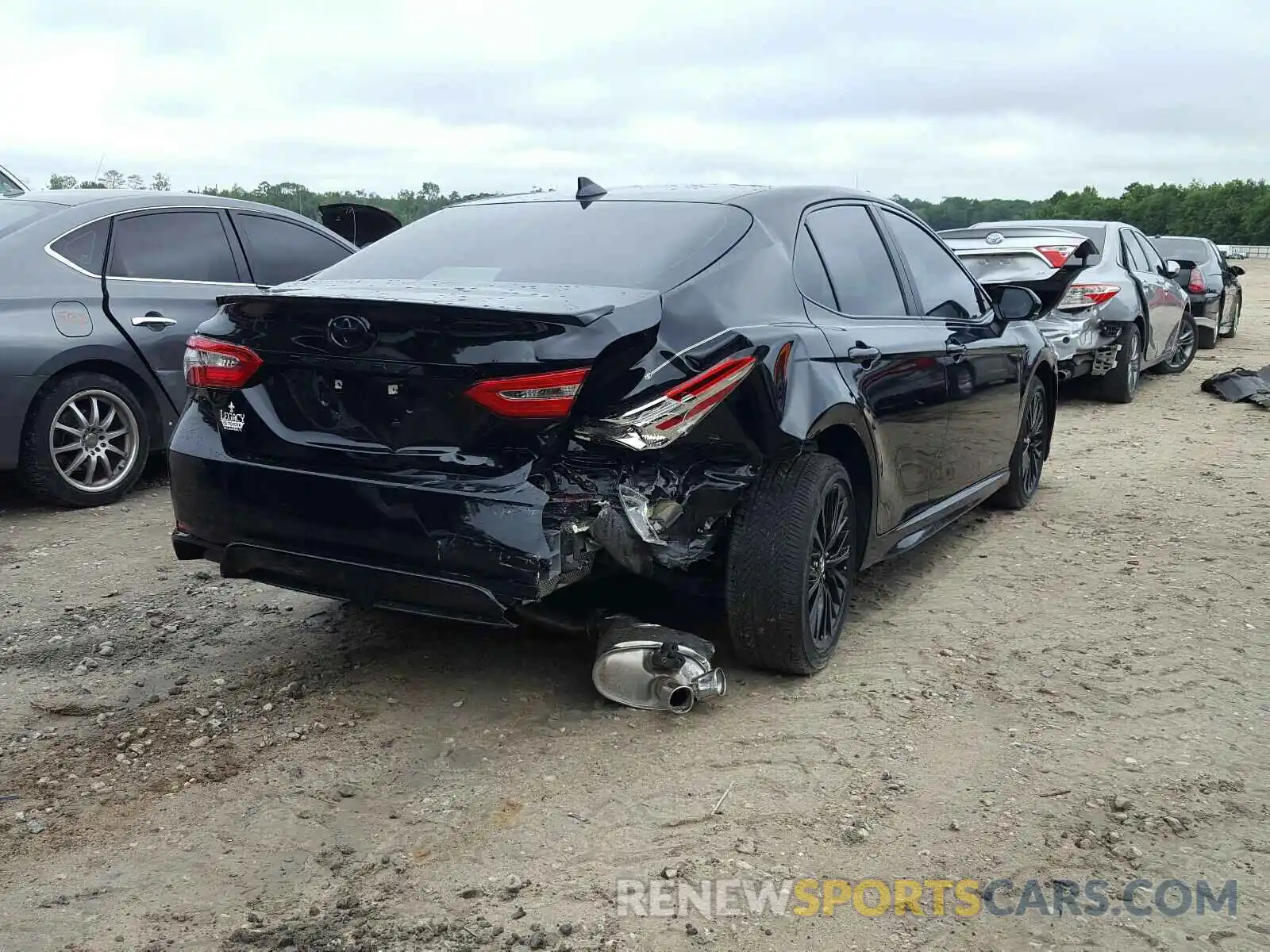 4 Photograph of a damaged car 4T1G11AK2LU303730 TOYOTA CAMRY 2020