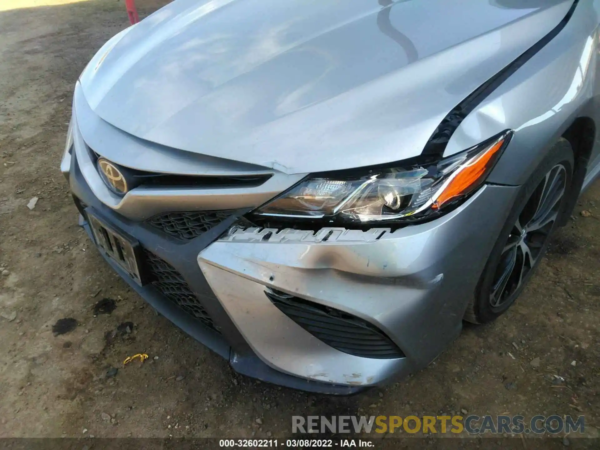 6 Photograph of a damaged car 4T1G11AK2LU312475 TOYOTA CAMRY 2020