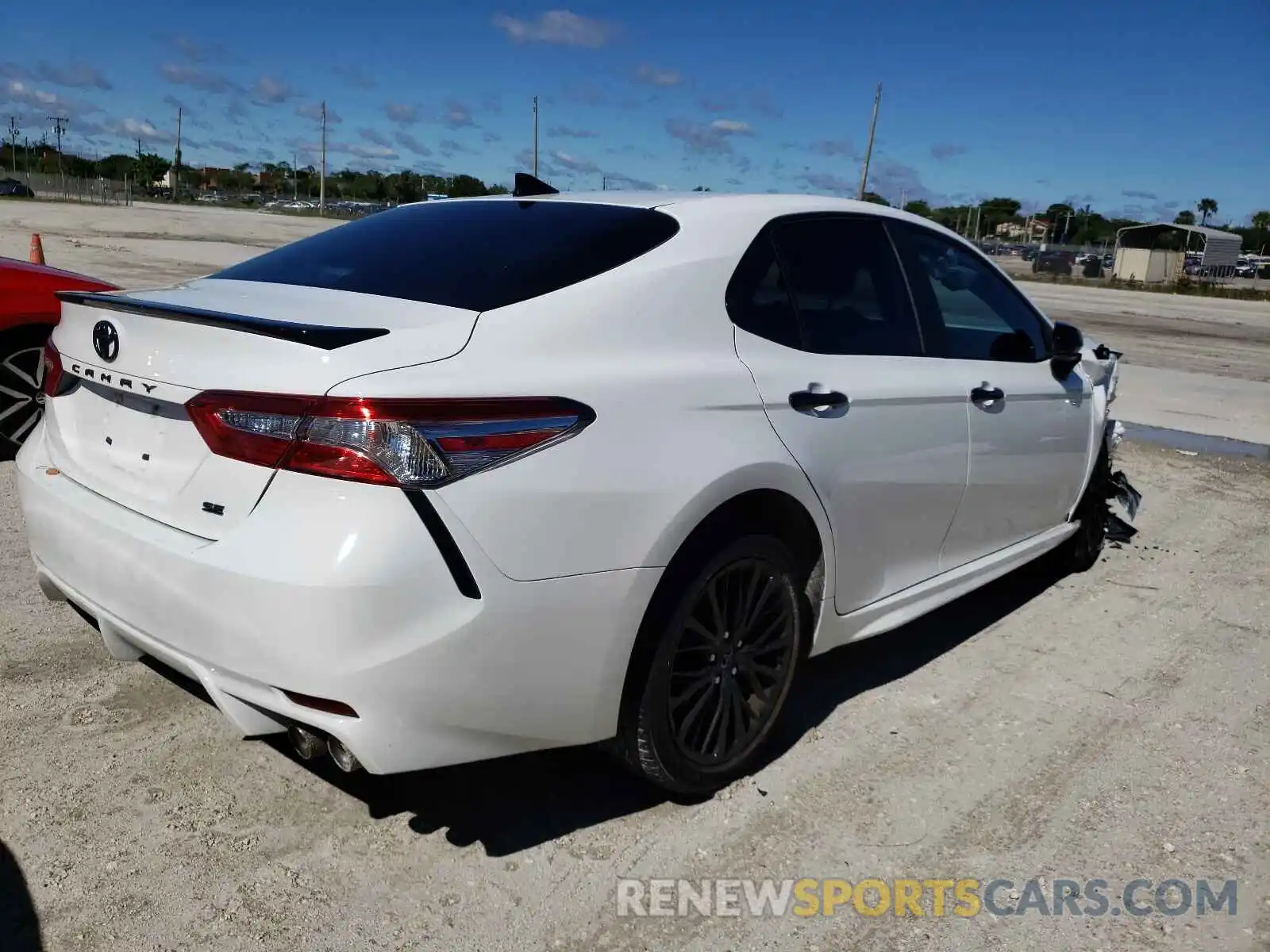 4 Photograph of a damaged car 4T1G11AK2LU318177 TOYOTA CAMRY 2020