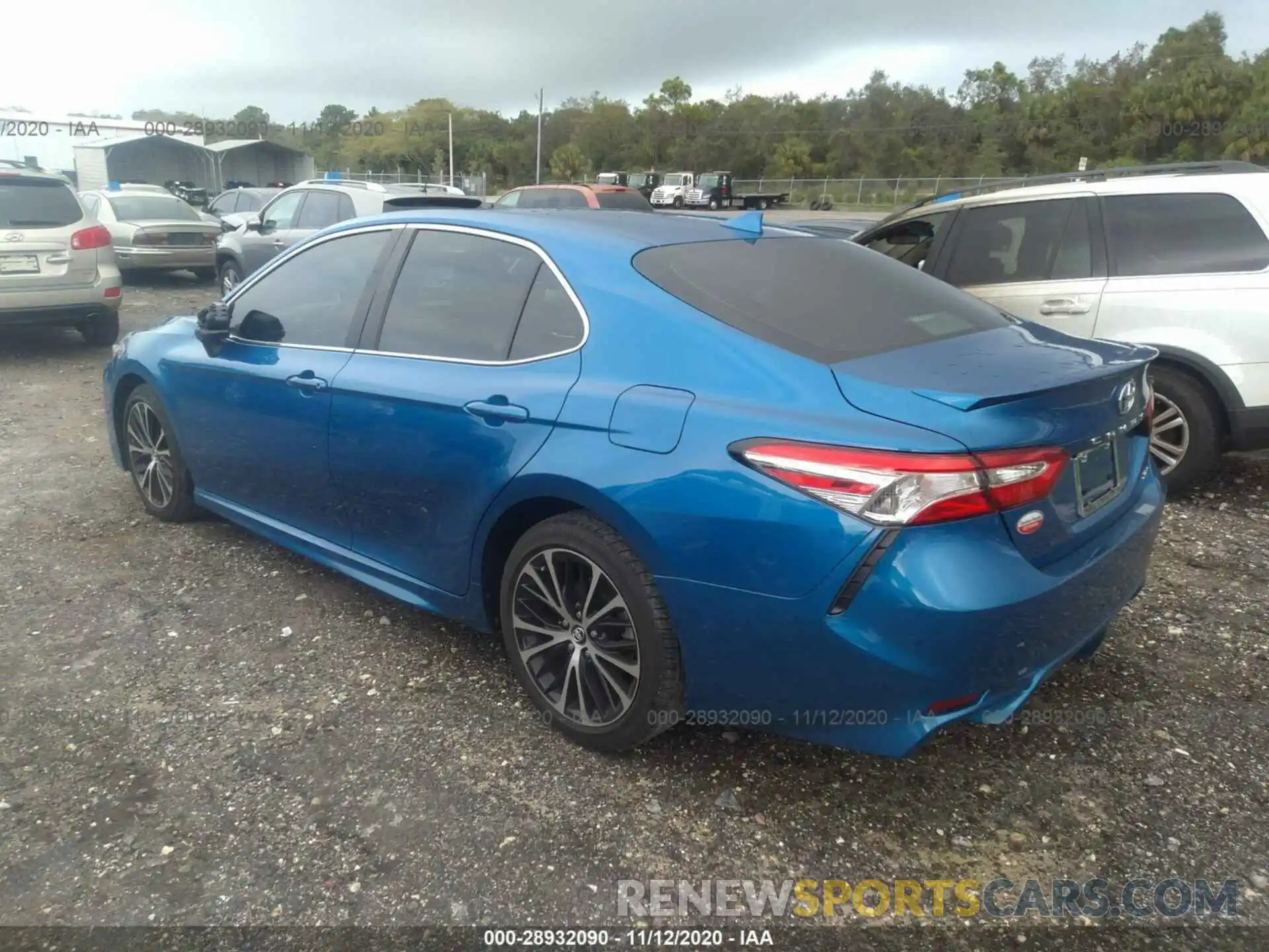 3 Photograph of a damaged car 4T1G11AK2LU320074 TOYOTA CAMRY 2020