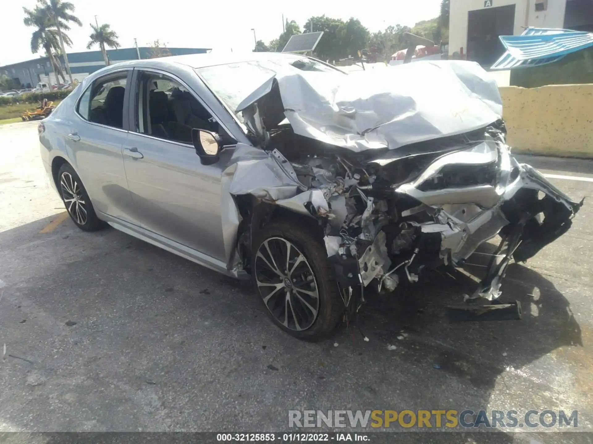 1 Photograph of a damaged car 4T1G11AK2LU323265 TOYOTA CAMRY 2020