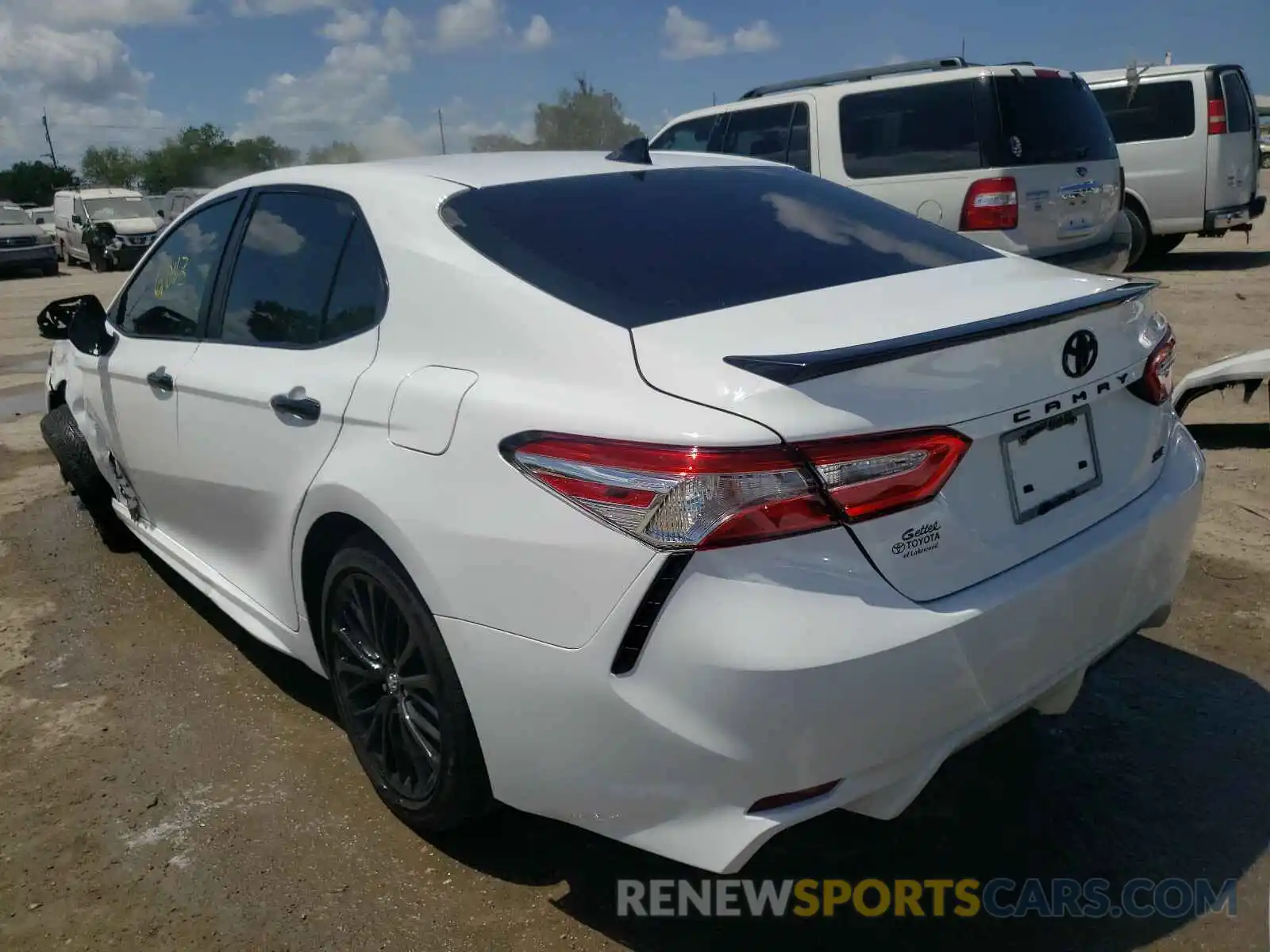 3 Photograph of a damaged car 4T1G11AK2LU325730 TOYOTA CAMRY 2020