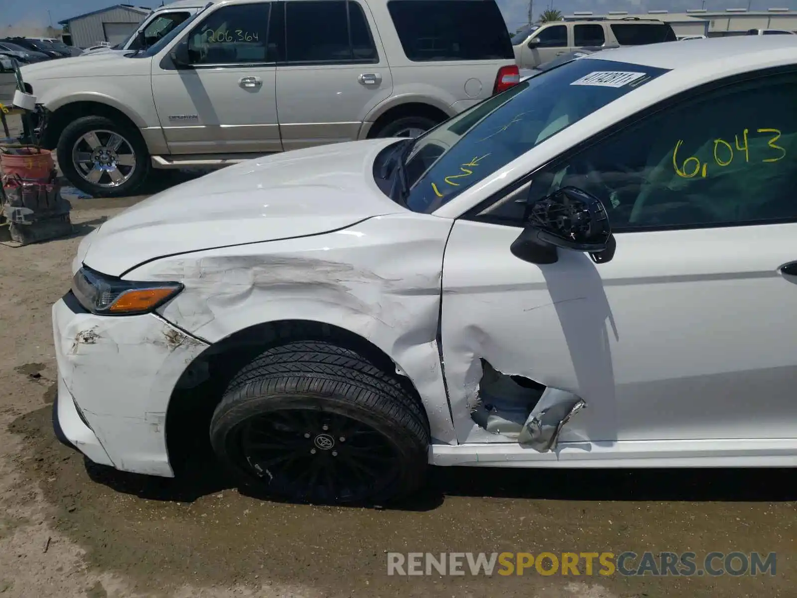 9 Photograph of a damaged car 4T1G11AK2LU325730 TOYOTA CAMRY 2020