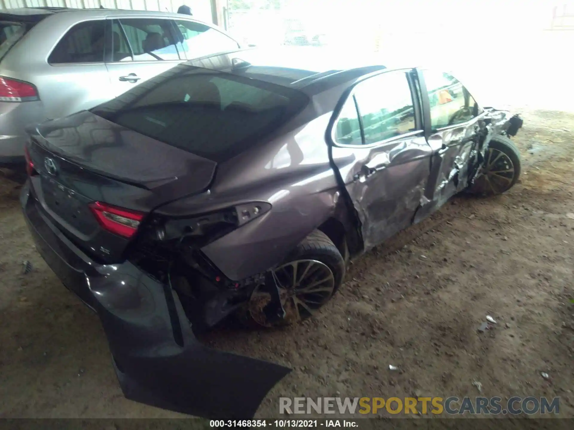 4 Photograph of a damaged car 4T1G11AK2LU327025 TOYOTA CAMRY 2020