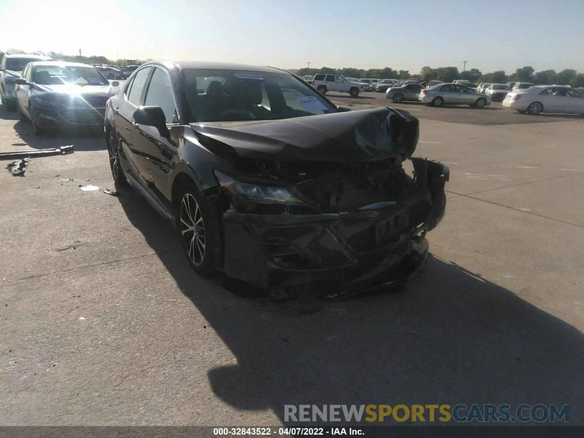 1 Photograph of a damaged car 4T1G11AK2LU327722 TOYOTA CAMRY 2020