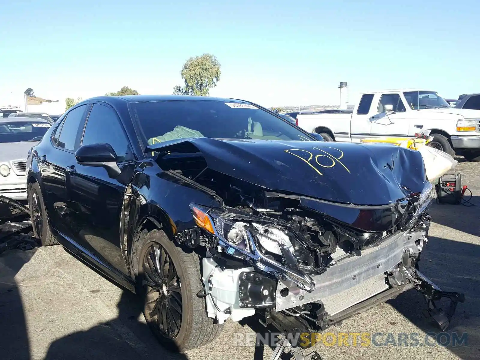 1 Photograph of a damaged car 4T1G11AK2LU328319 TOYOTA CAMRY 2020