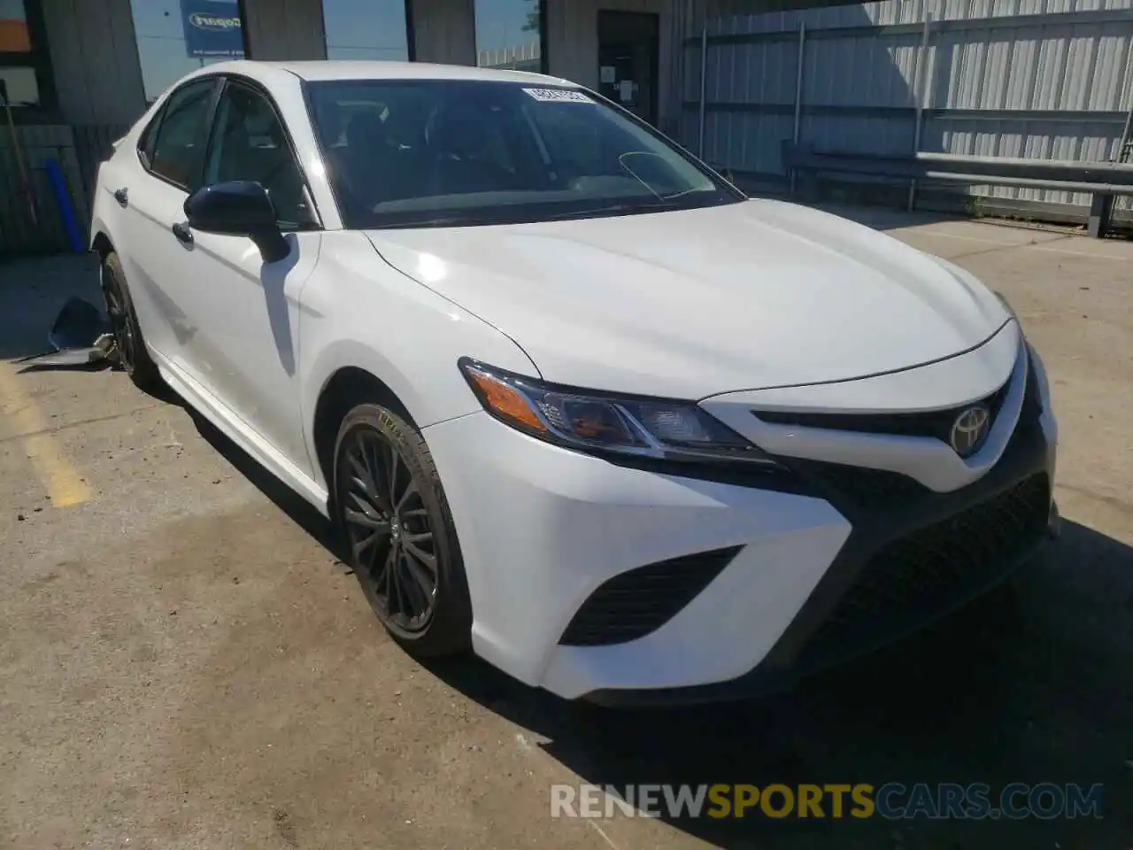 1 Photograph of a damaged car 4T1G11AK2LU330491 TOYOTA CAMRY 2020