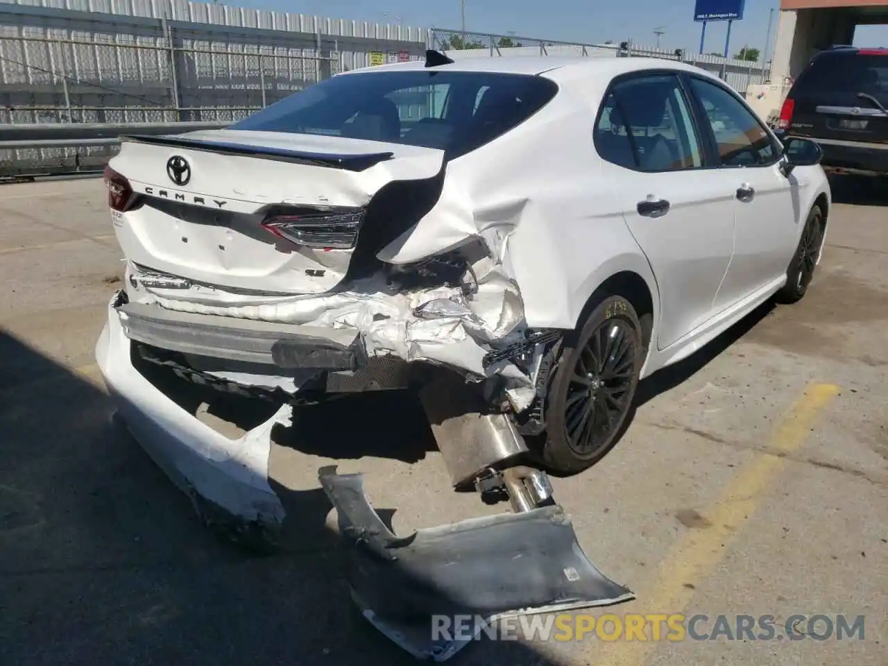 4 Photograph of a damaged car 4T1G11AK2LU330491 TOYOTA CAMRY 2020