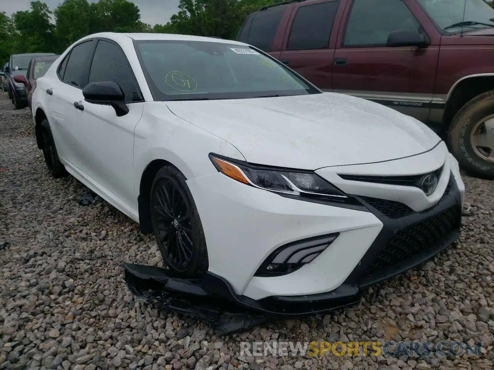 1 Photograph of a damaged car 4T1G11AK2LU330555 TOYOTA CAMRY 2020