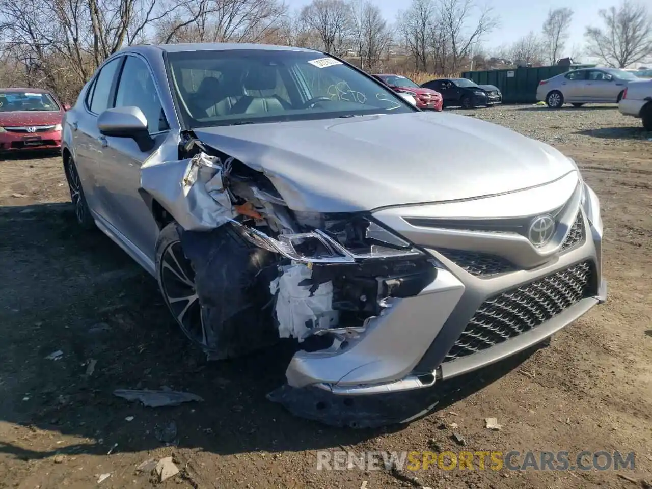 1 Photograph of a damaged car 4T1G11AK2LU330622 TOYOTA CAMRY 2020