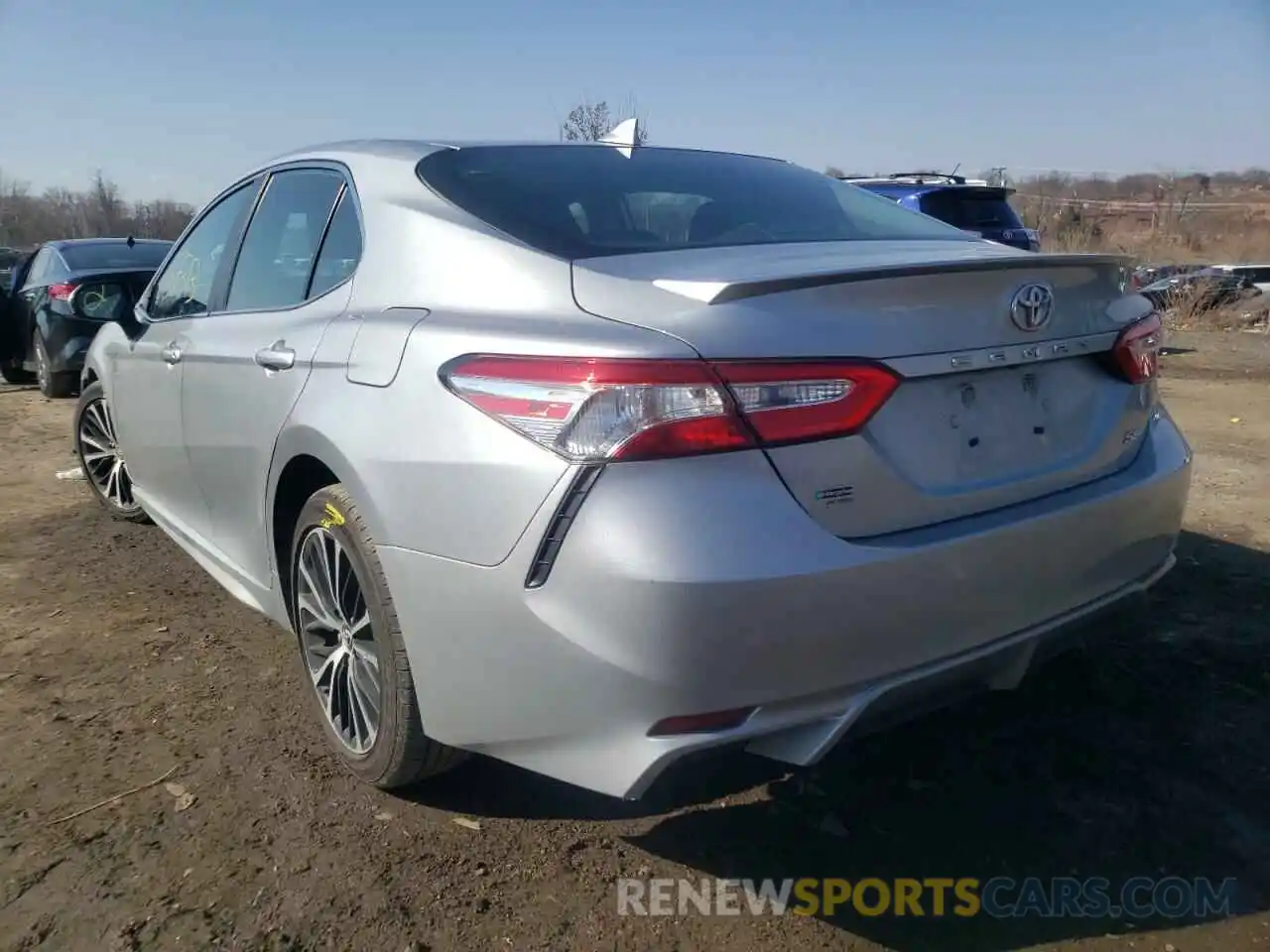 3 Photograph of a damaged car 4T1G11AK2LU330622 TOYOTA CAMRY 2020