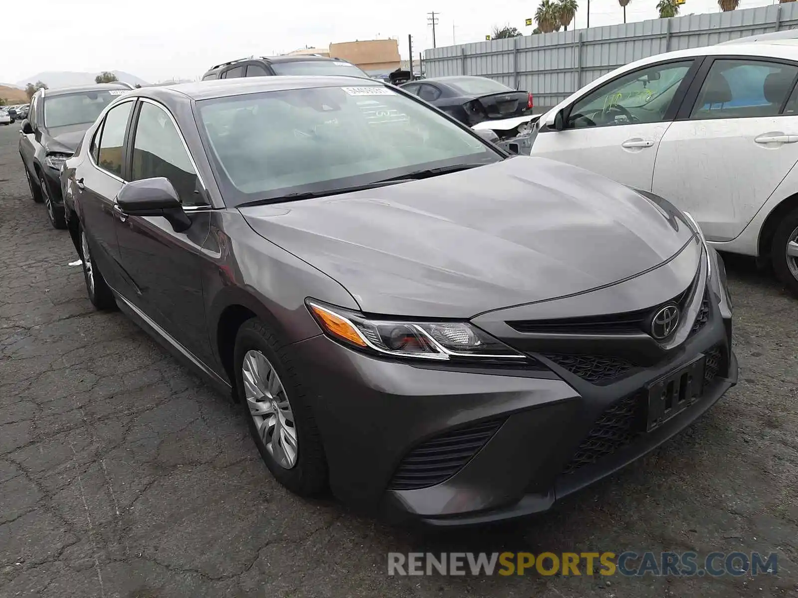 1 Photograph of a damaged car 4T1G11AK2LU332905 TOYOTA CAMRY 2020