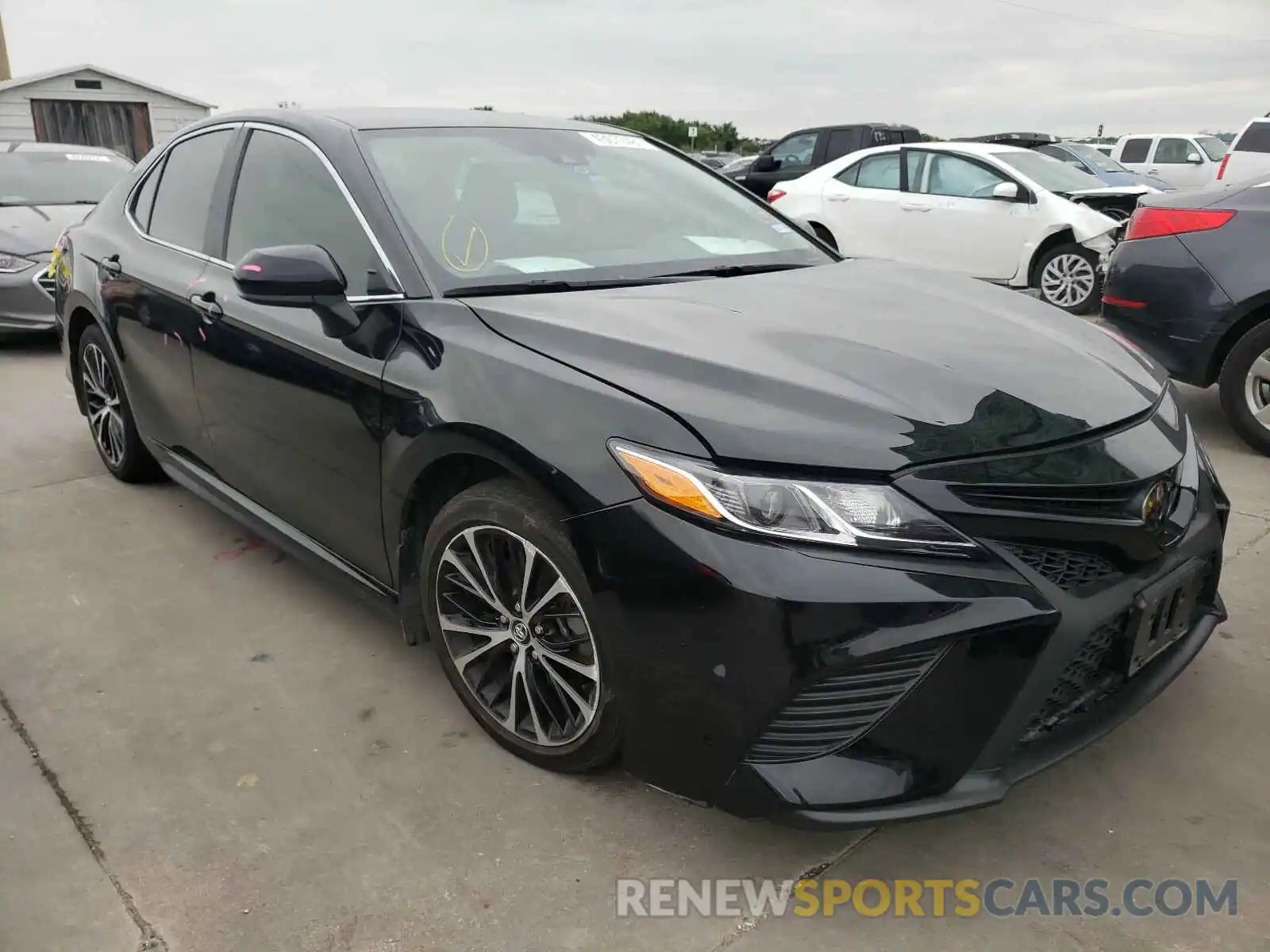 1 Photograph of a damaged car 4T1G11AK2LU333259 TOYOTA CAMRY 2020