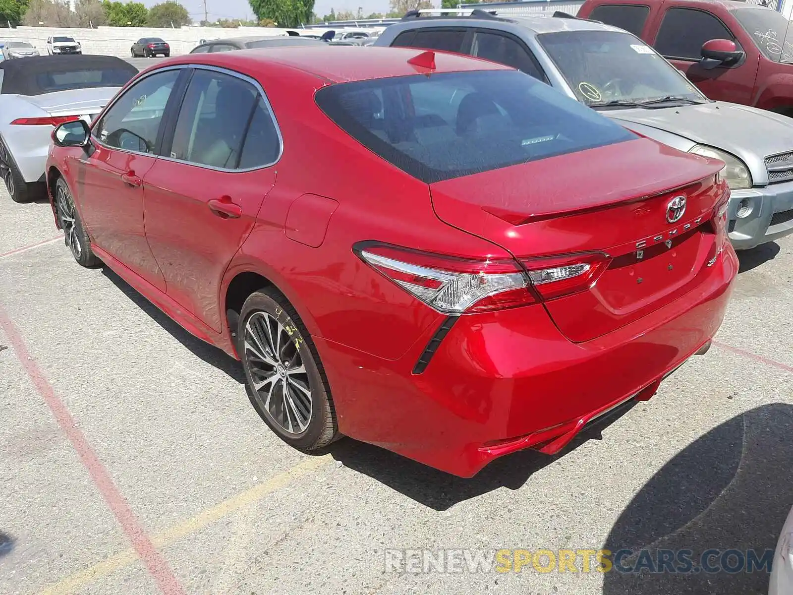 3 Photograph of a damaged car 4T1G11AK2LU334119 TOYOTA CAMRY 2020