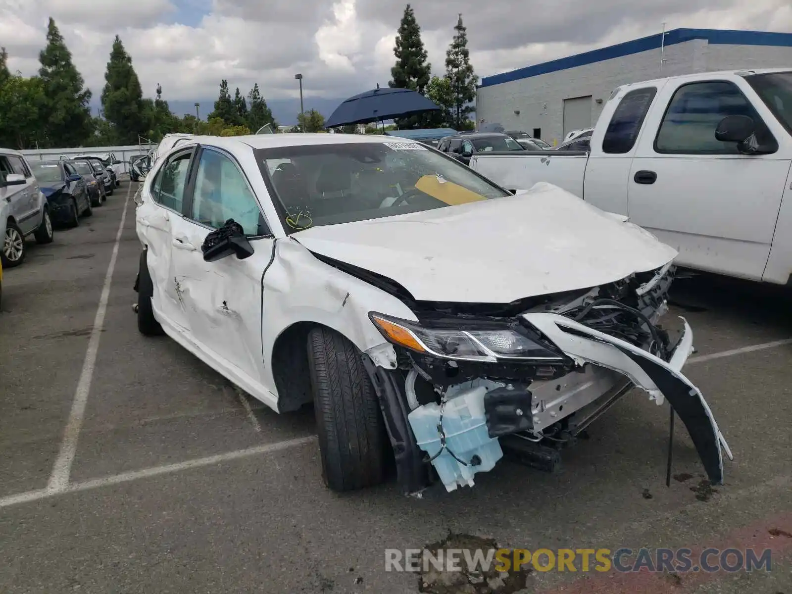 1 Photograph of a damaged car 4T1G11AK2LU334444 TOYOTA CAMRY 2020